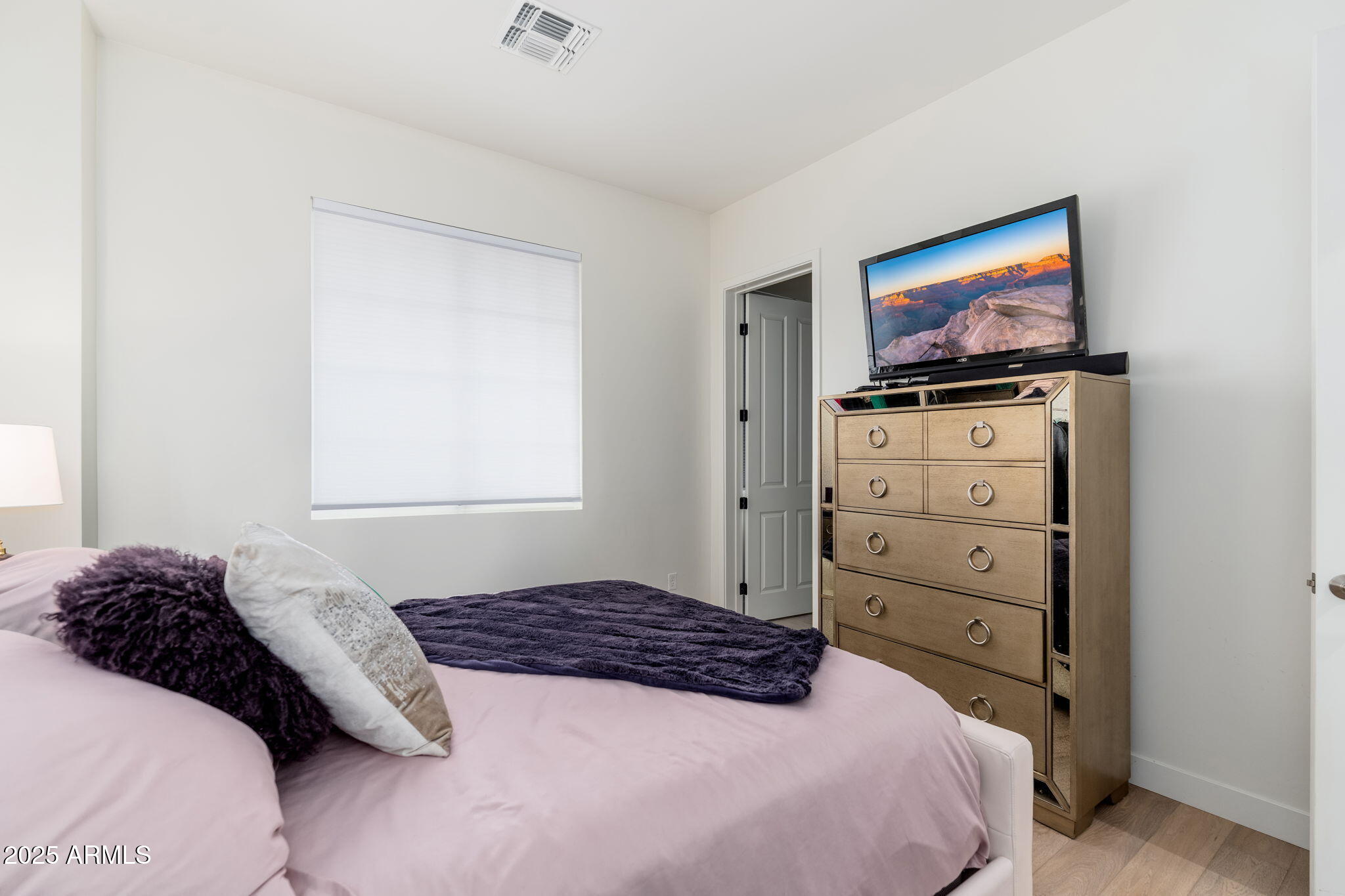 4438 N 27TH Street, 24