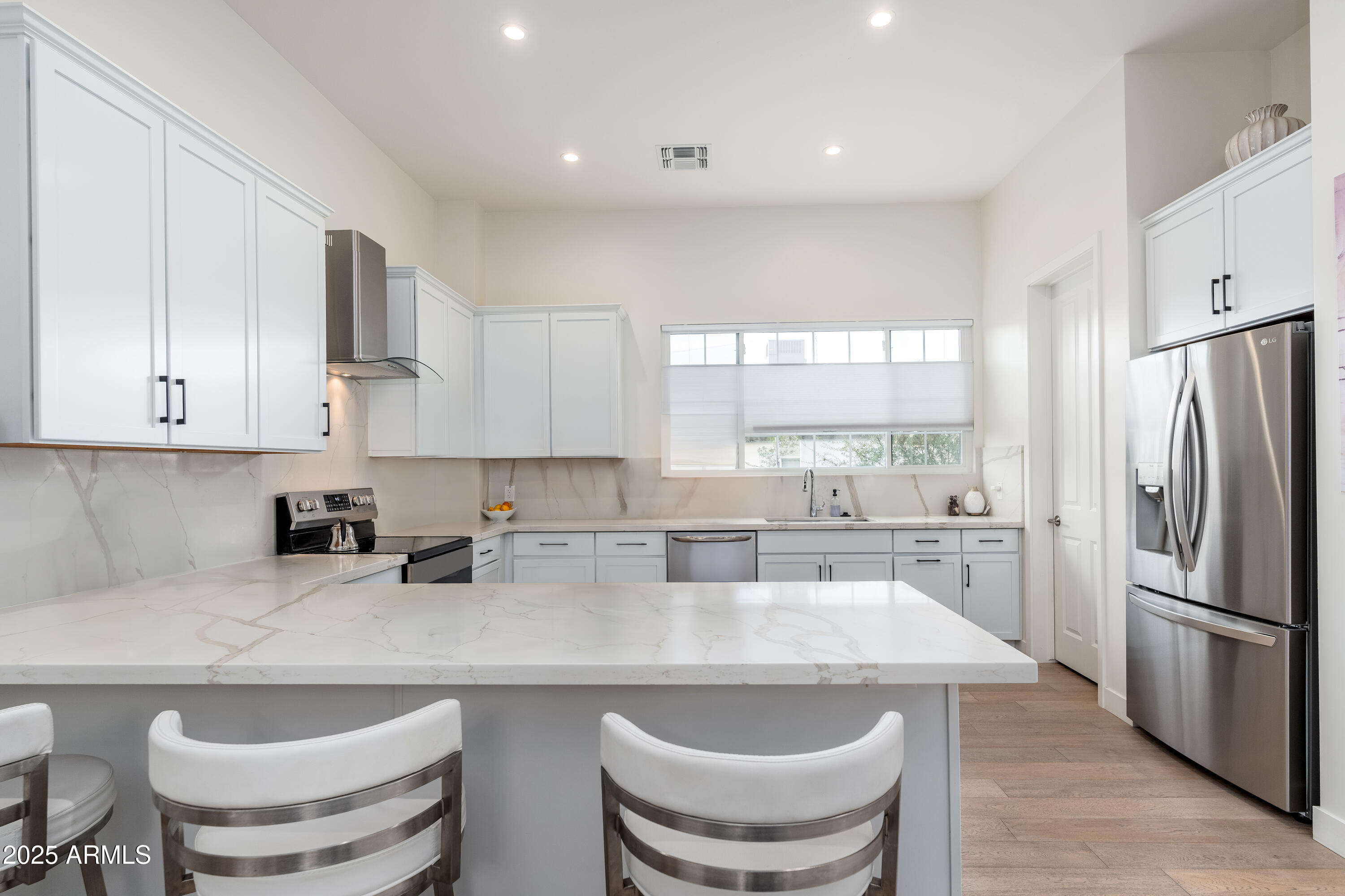 4438 N 27TH Street, 24