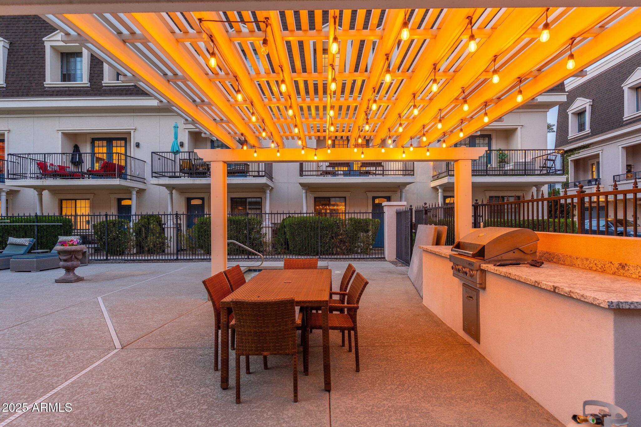 4438 N 27TH Street, 24