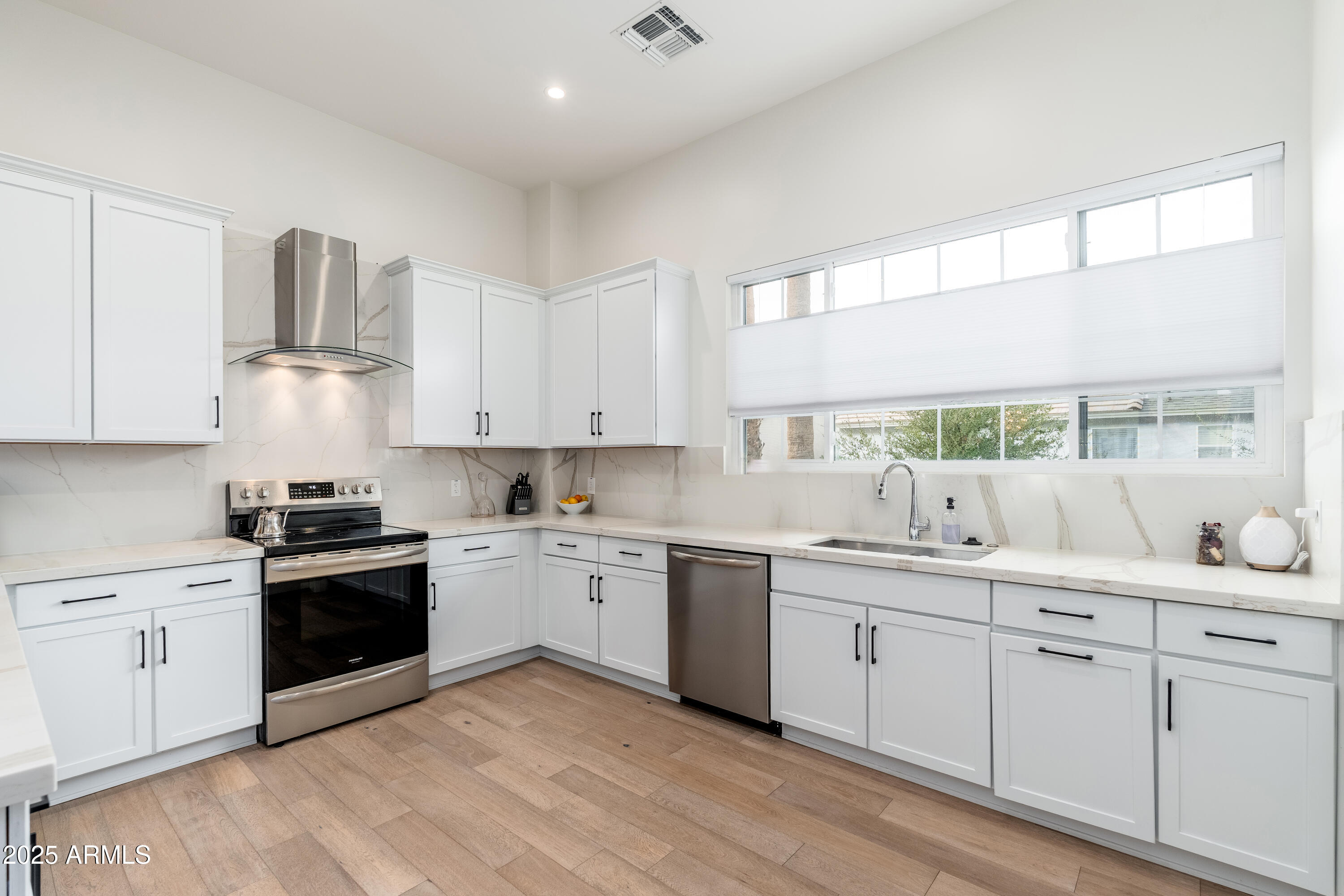 4438 N 27TH Street, 24