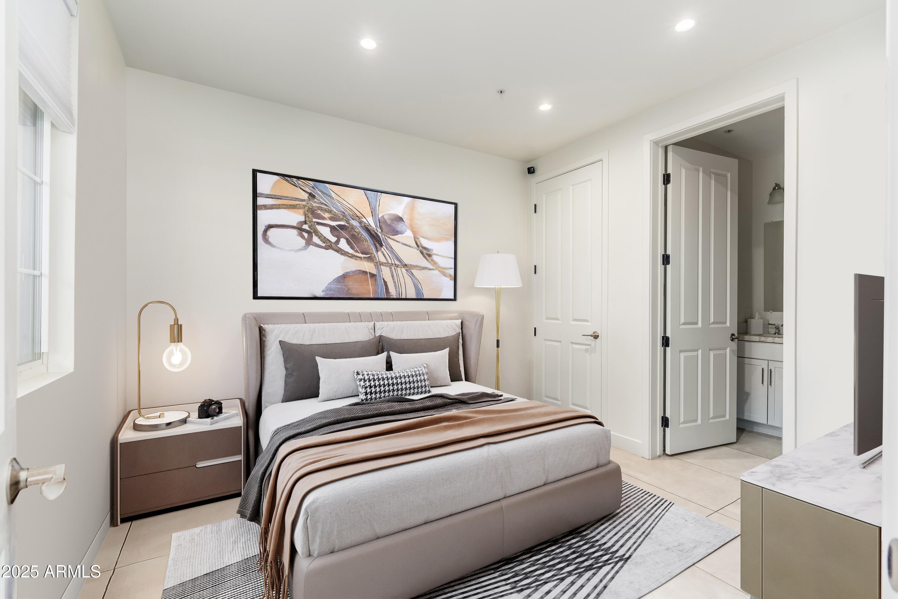 4438 N 27TH Street, 24