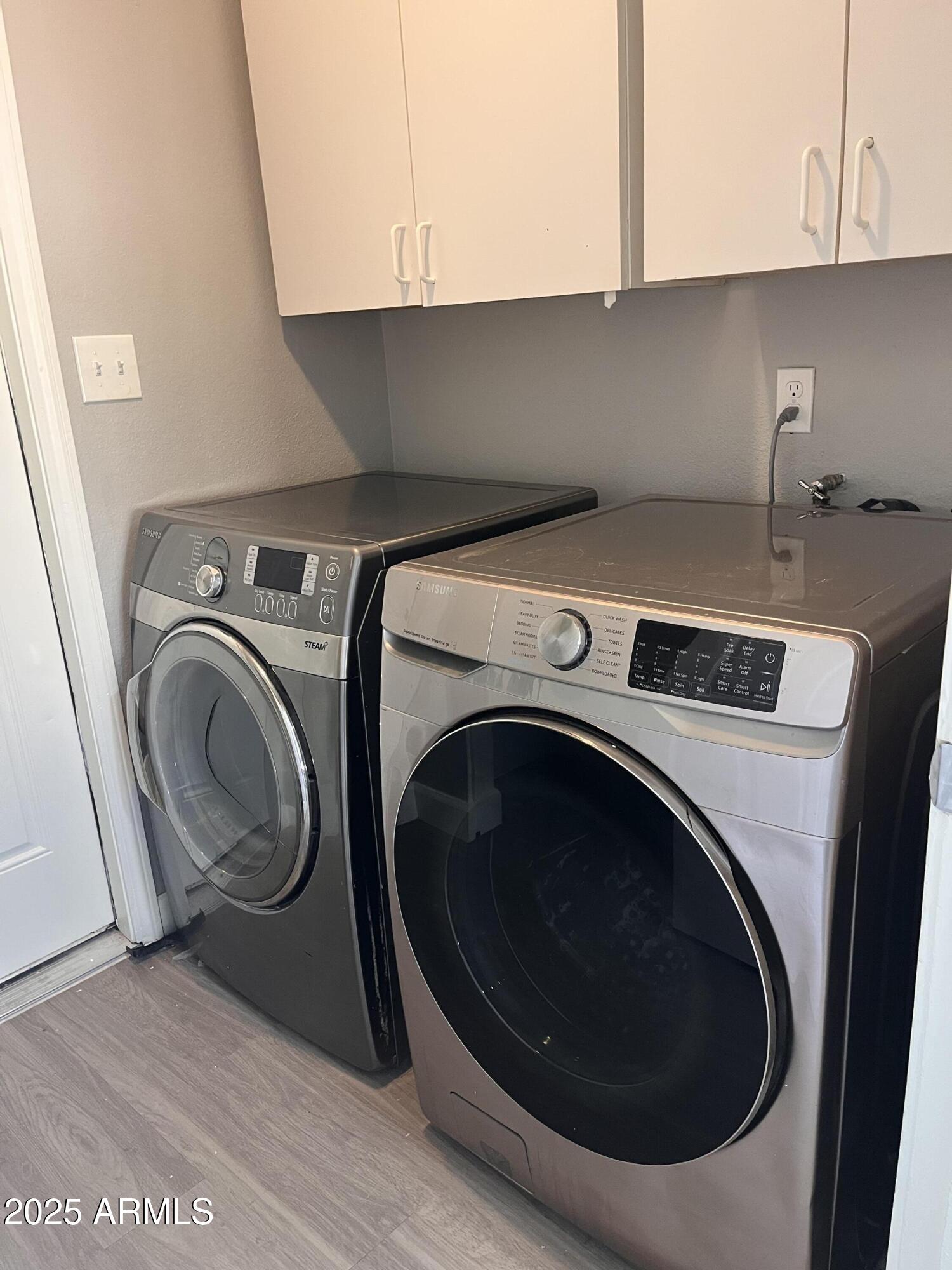 2130 W DEVONSHIRE Street