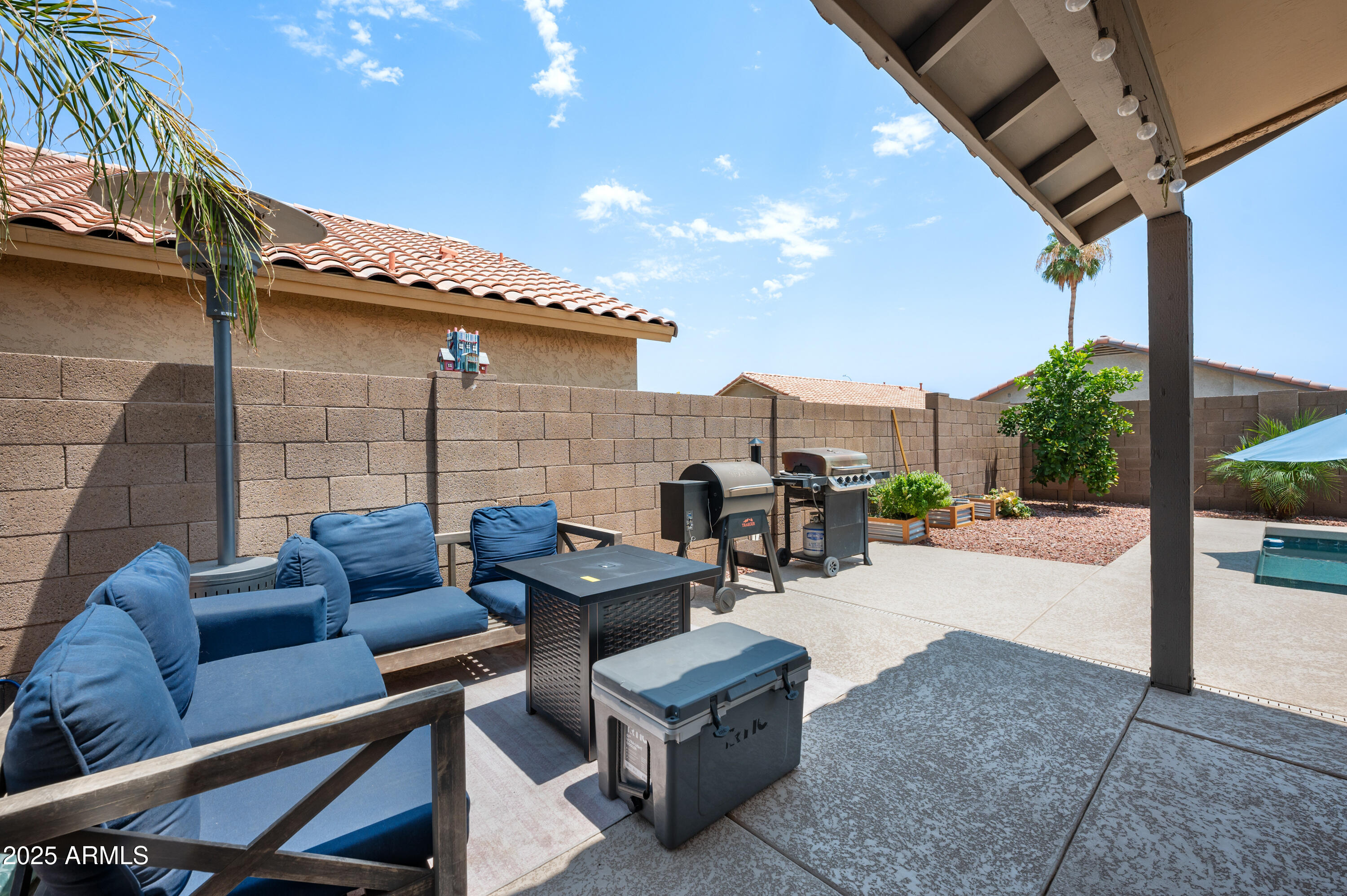 1841 W Derringer Way