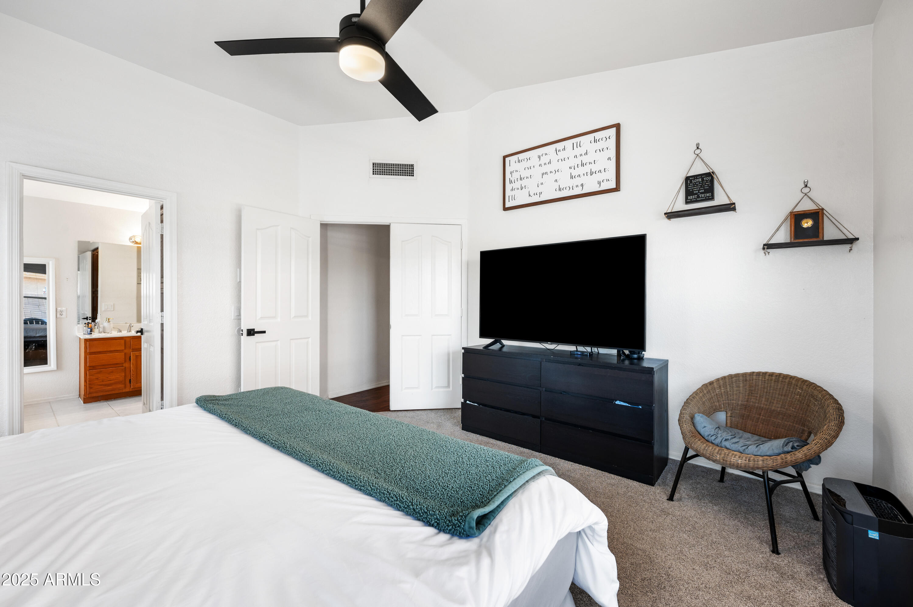 1841 W Derringer Way