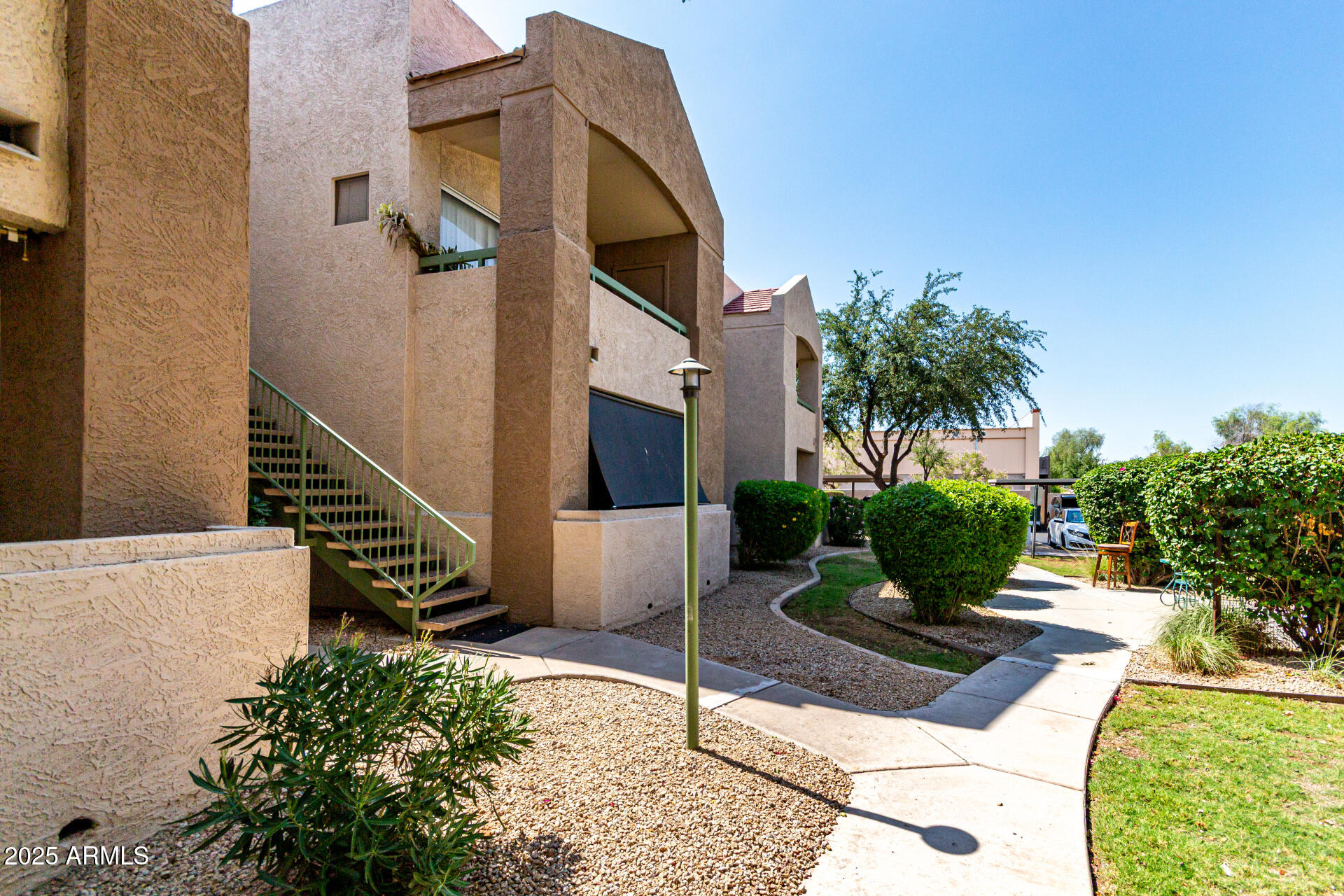 1295 N ASH Street, 922