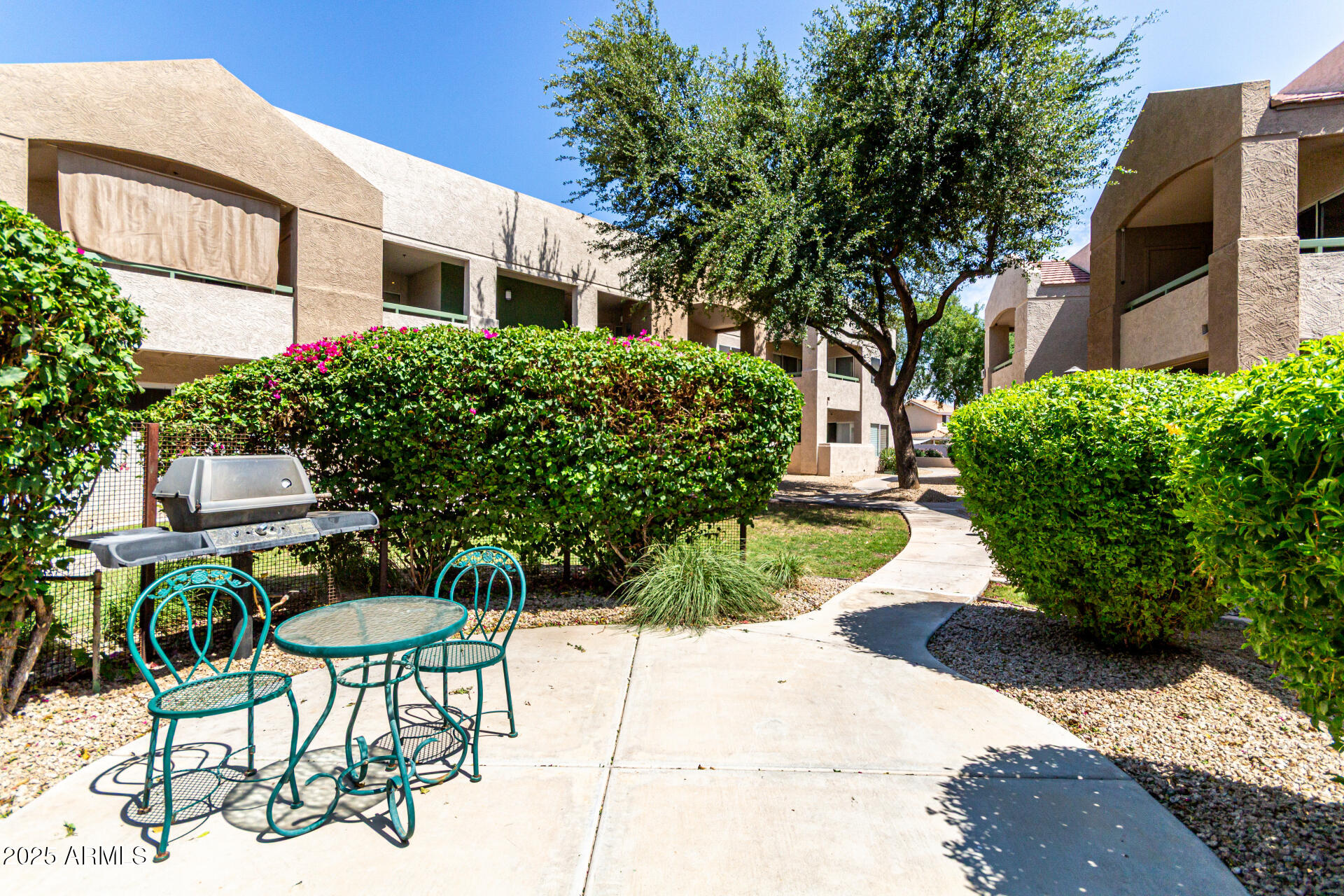 1295 N ASH Street, 922