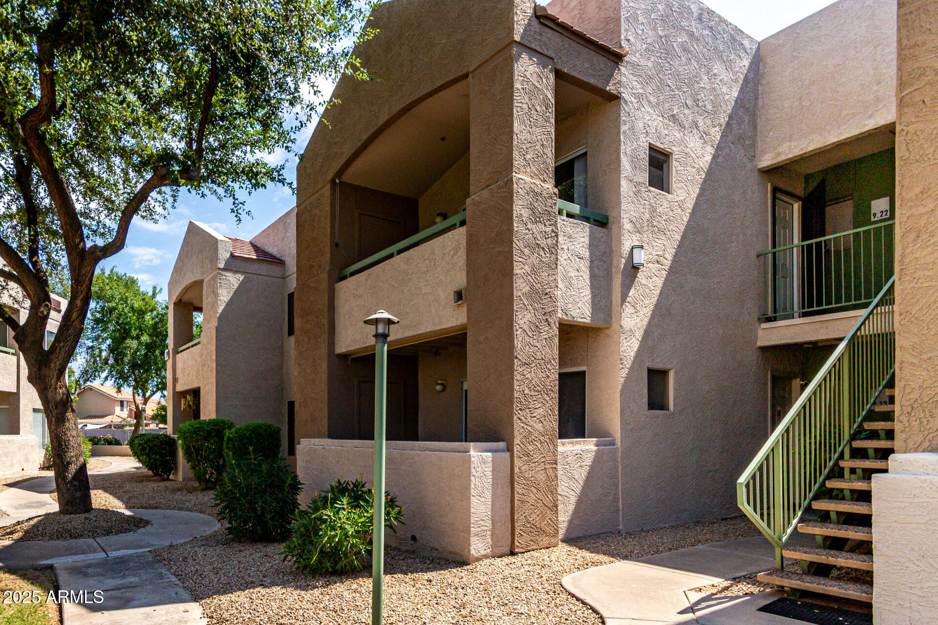 1295 N ASH Street, 922