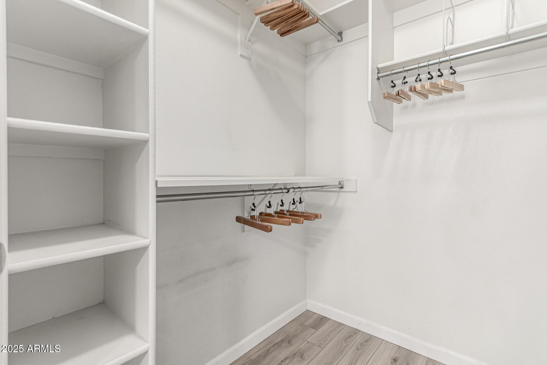 1295 N ASH Street, 922