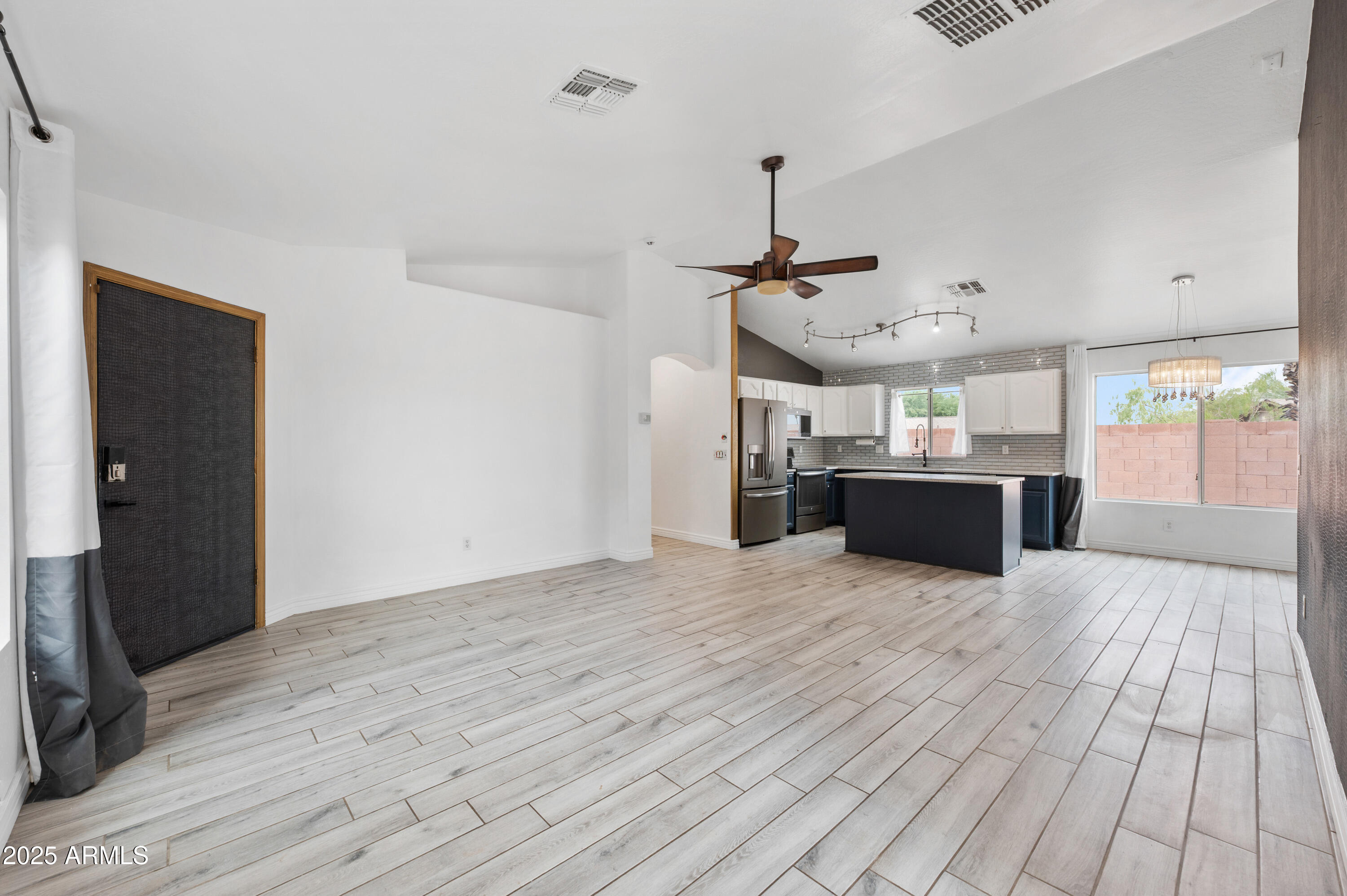 4130 E Chambers Street