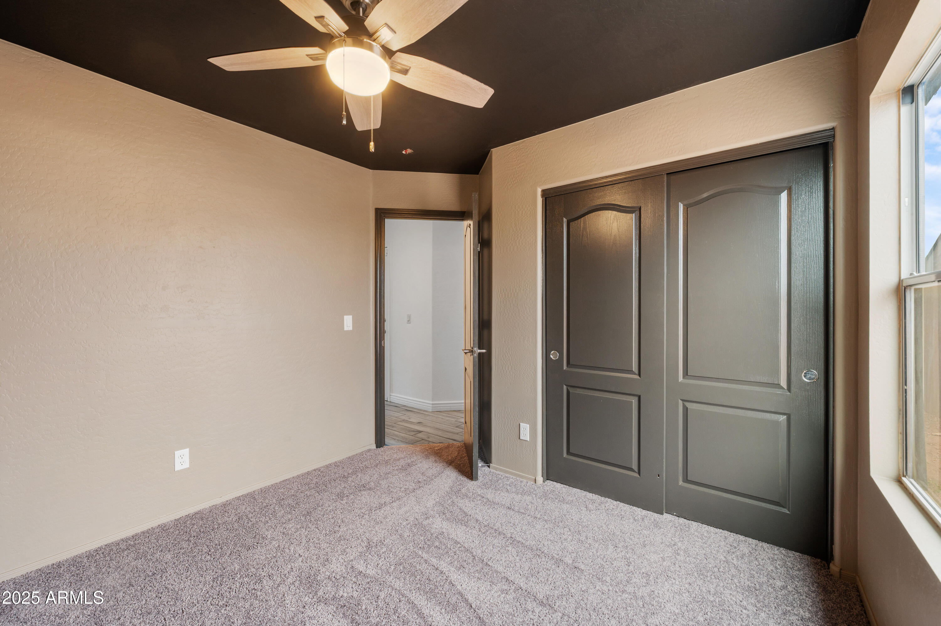 4130 E Chambers Street