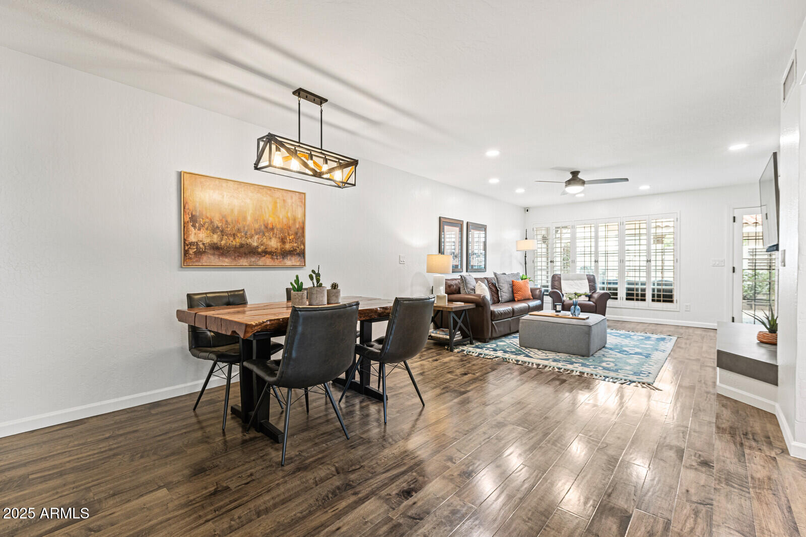 7800 E LINCOLN Drive, 1096