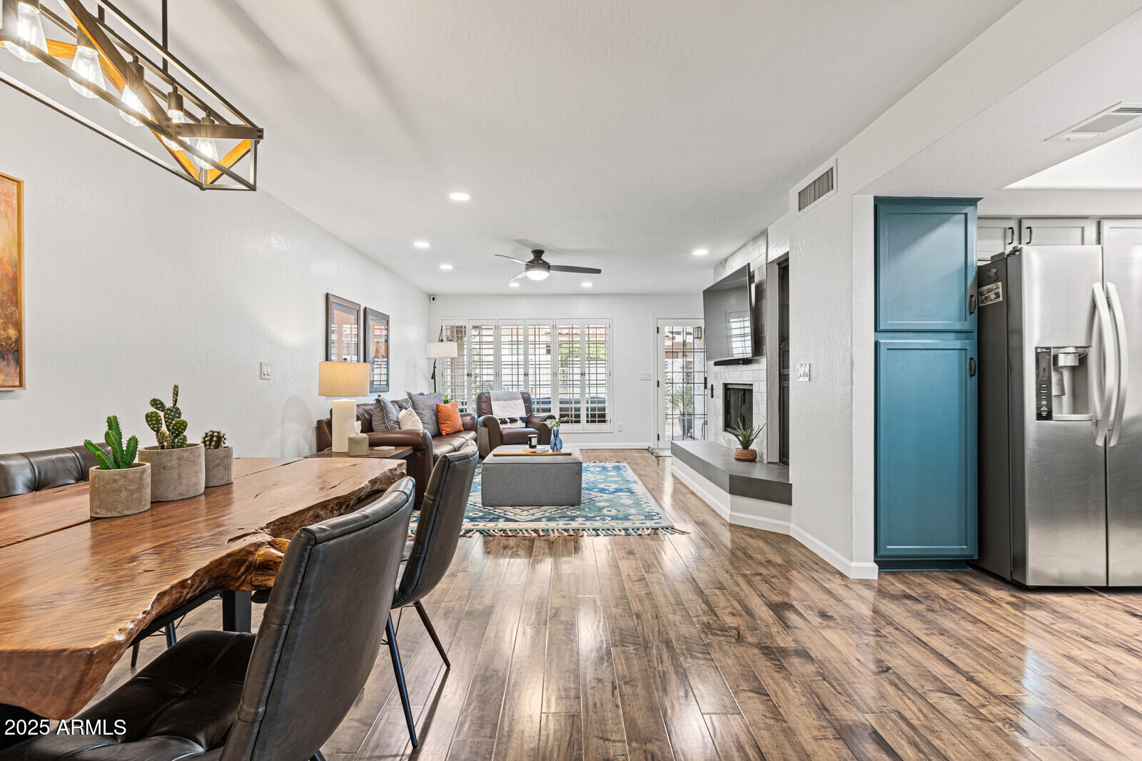 7800 E LINCOLN Drive, 1096