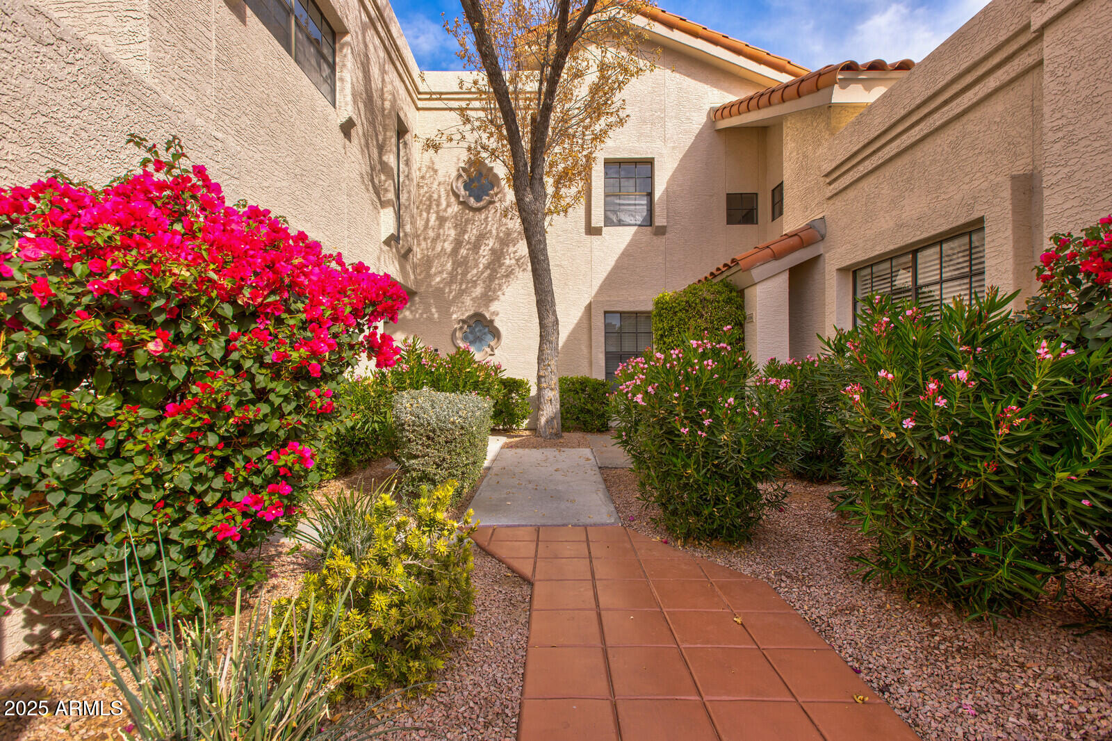 7800 E LINCOLN Drive, 1096