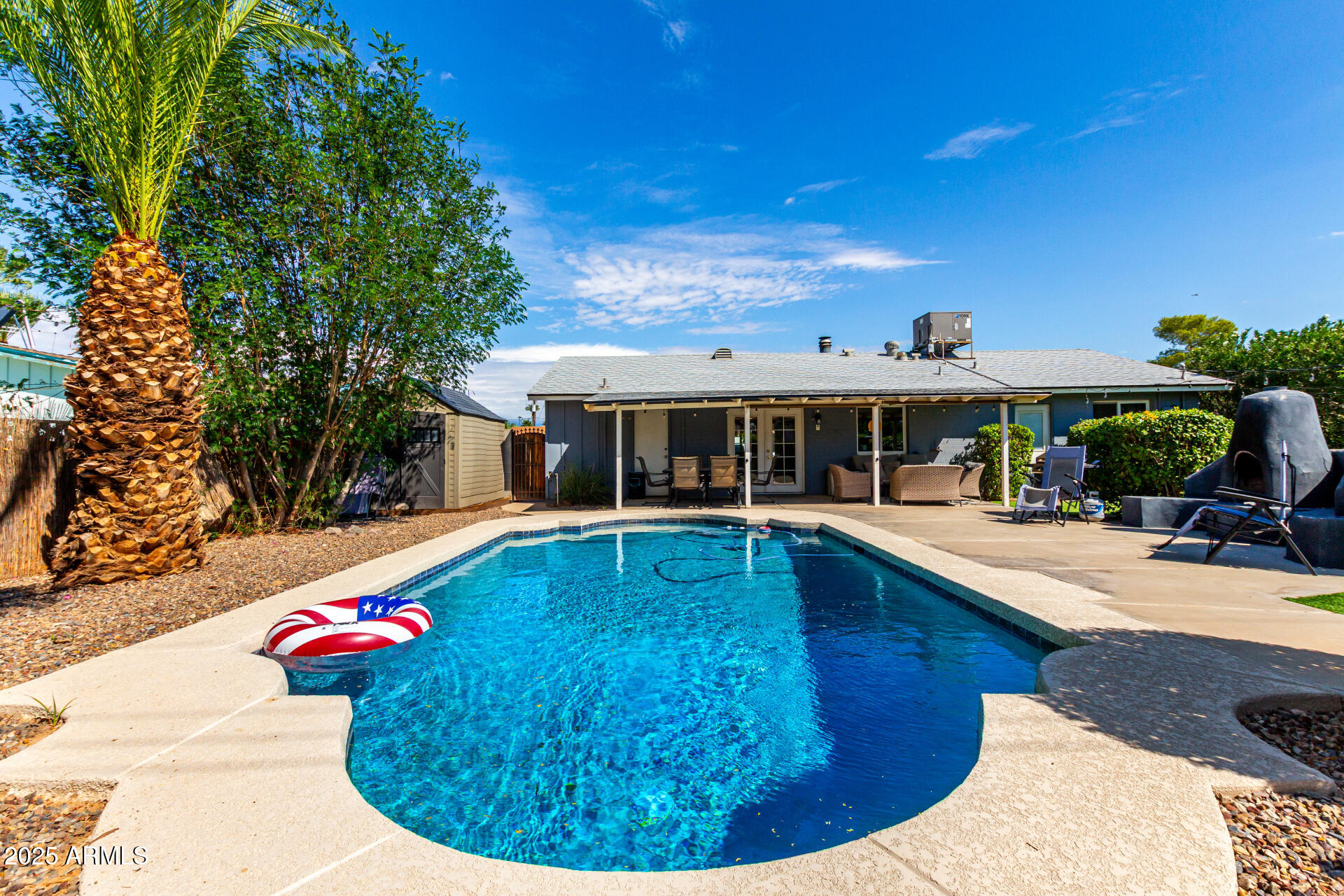 8515 E MACKENZIE Drive