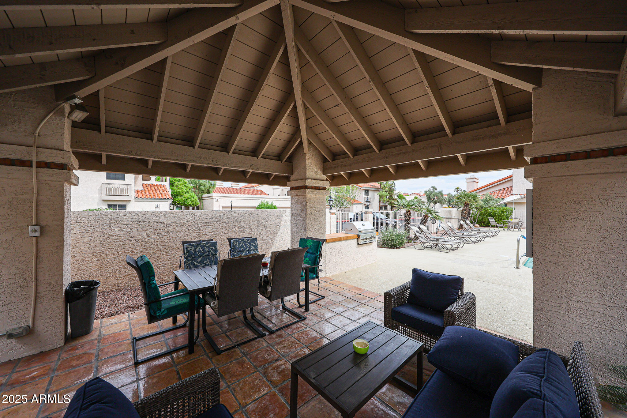 7800 E LINCOLN Drive 1083