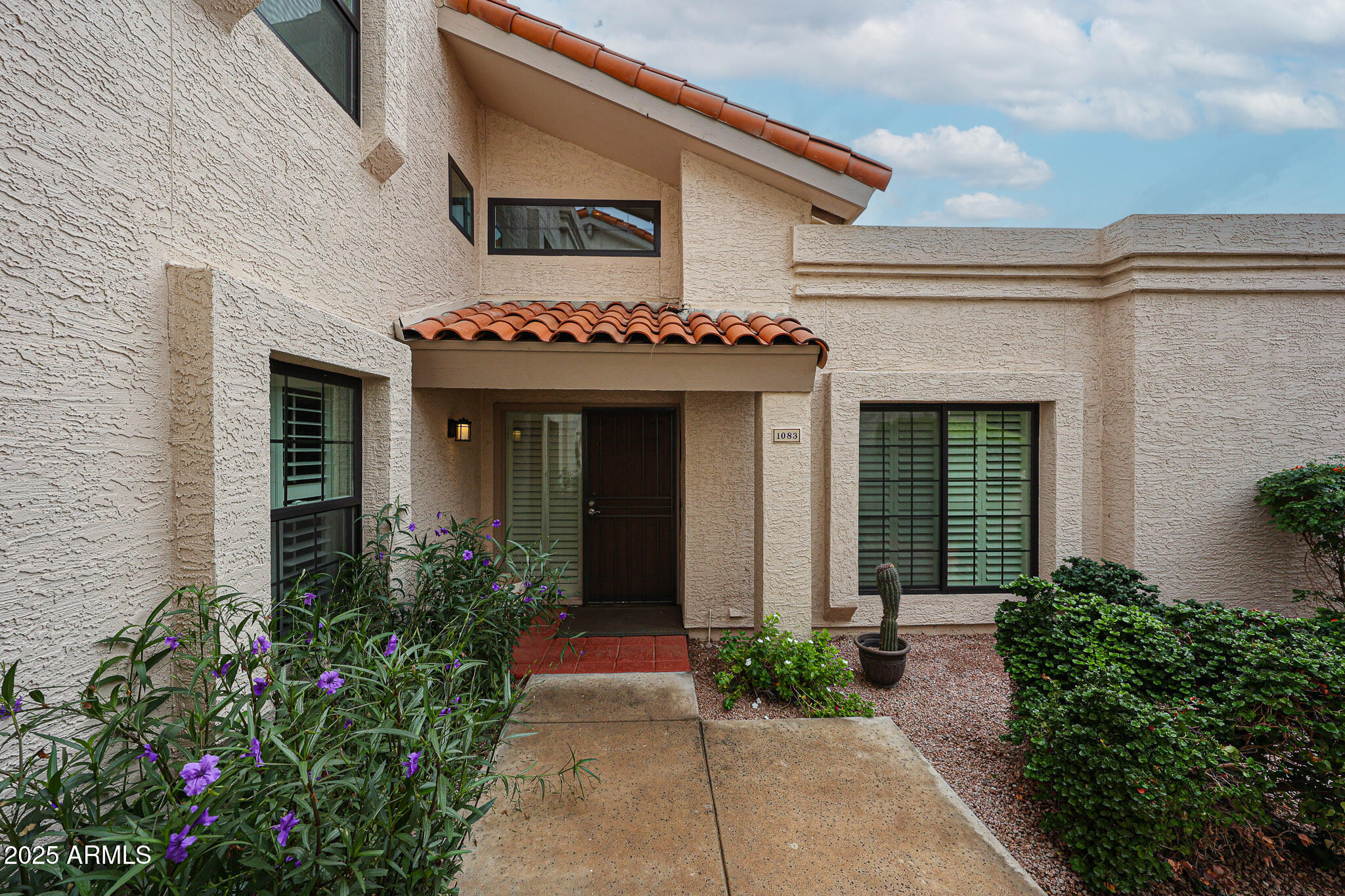 7800 E LINCOLN Drive 1083