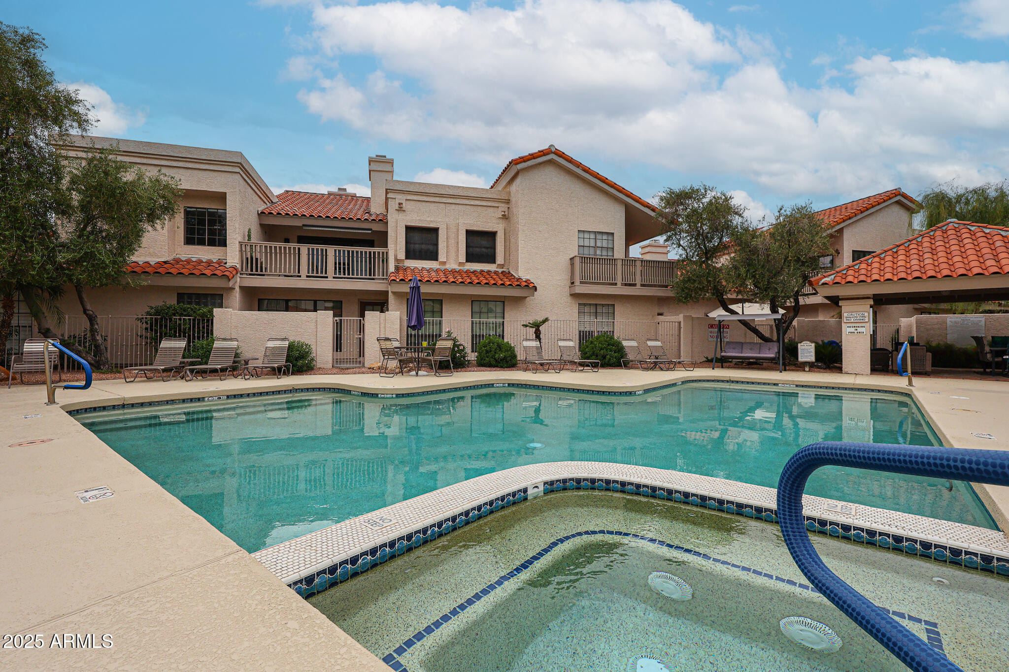 7800 E LINCOLN Drive 1083