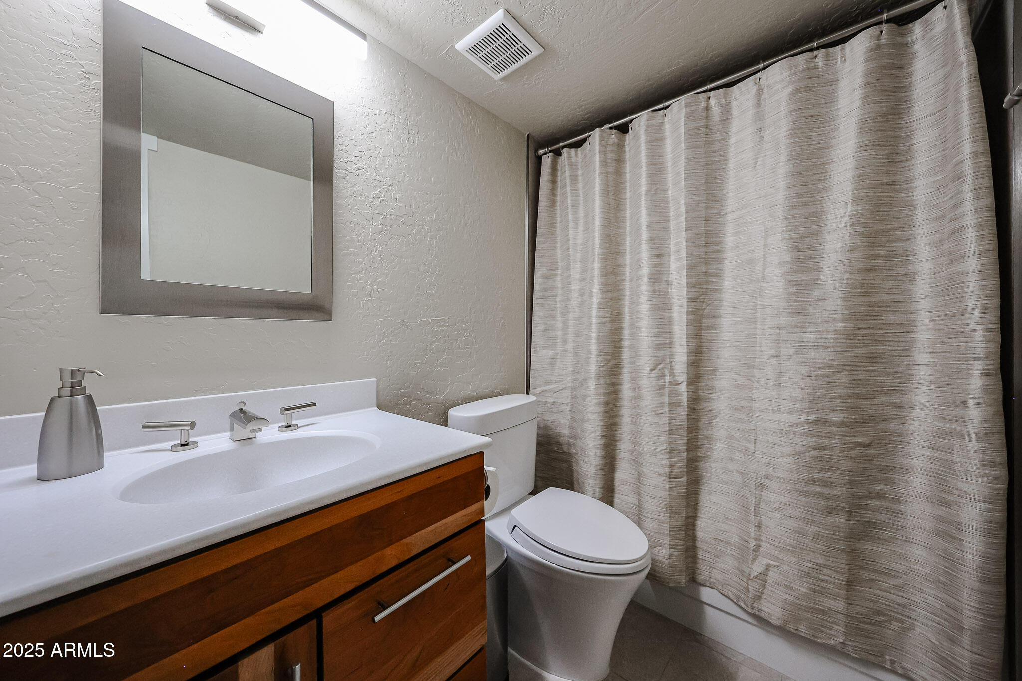 7800 E LINCOLN Drive 1083