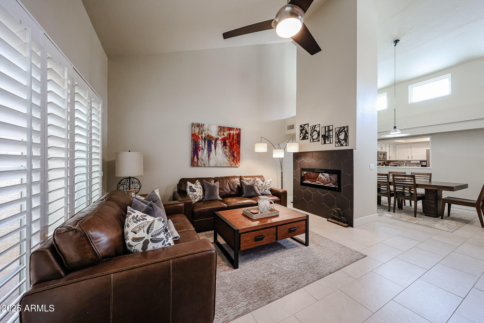 7800 E LINCOLN Drive 1083