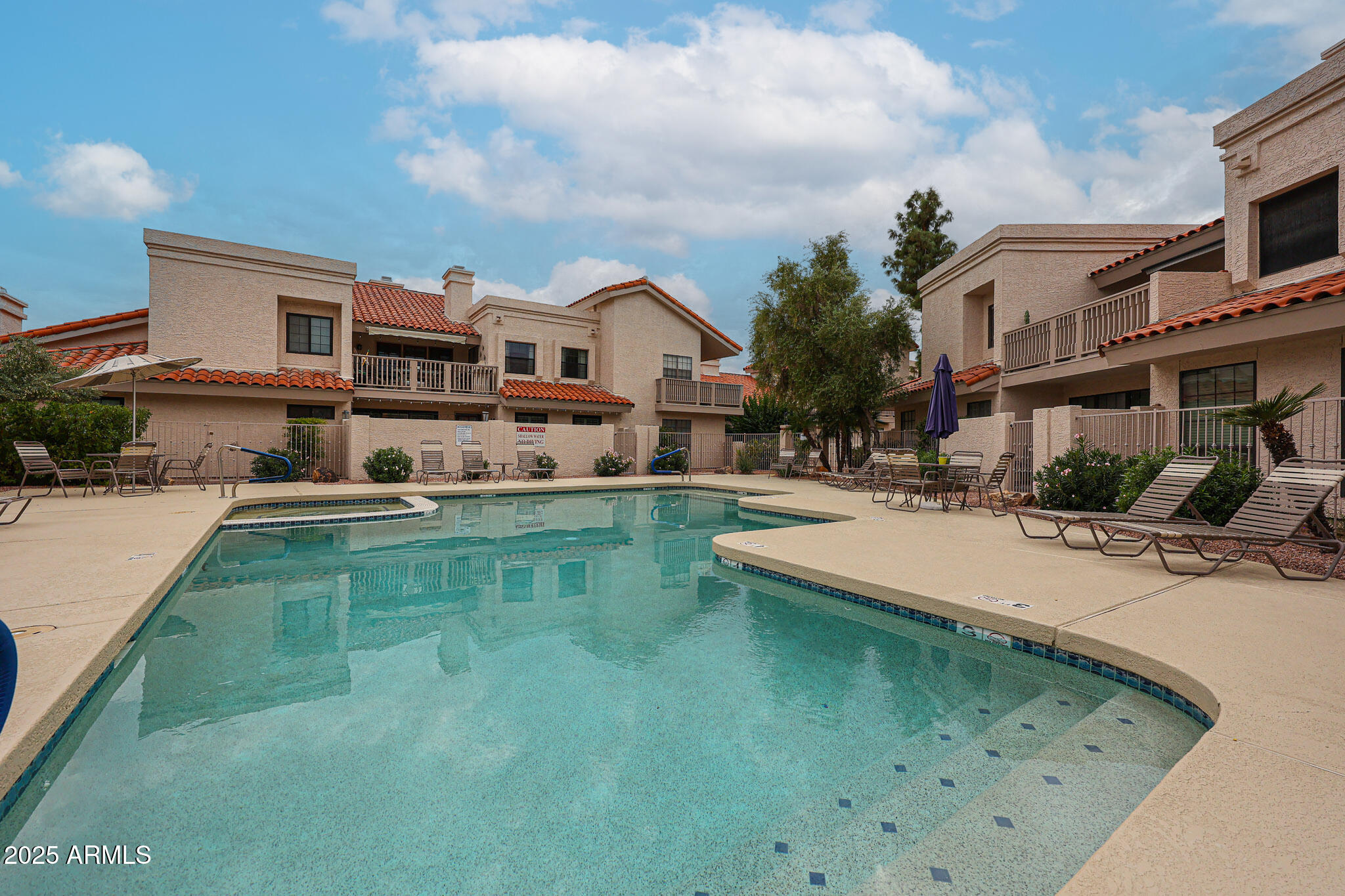 7800 E LINCOLN Drive 1083