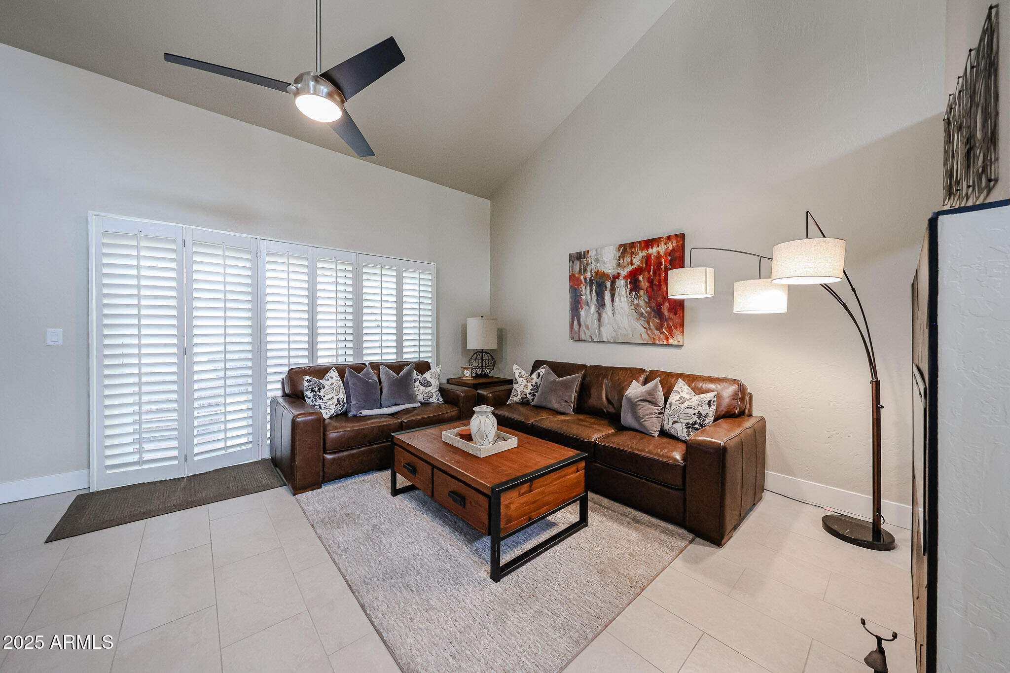 7800 E LINCOLN Drive 1083