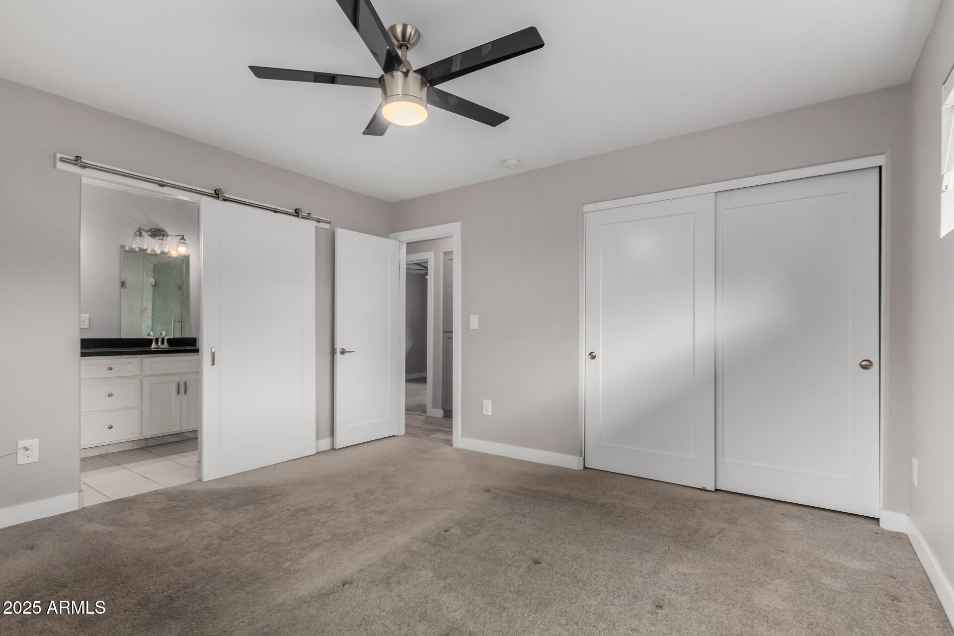 3019 E MITCHELL Drive