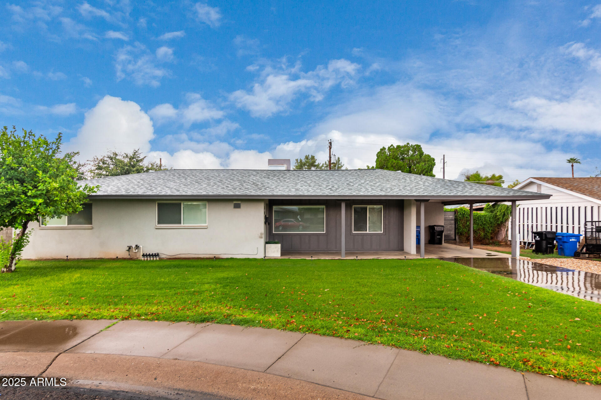 3019 E MITCHELL Drive