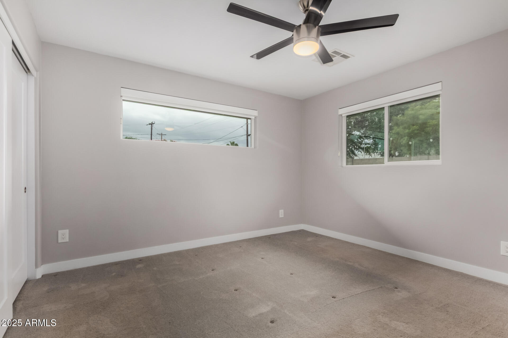 3019 E MITCHELL Drive