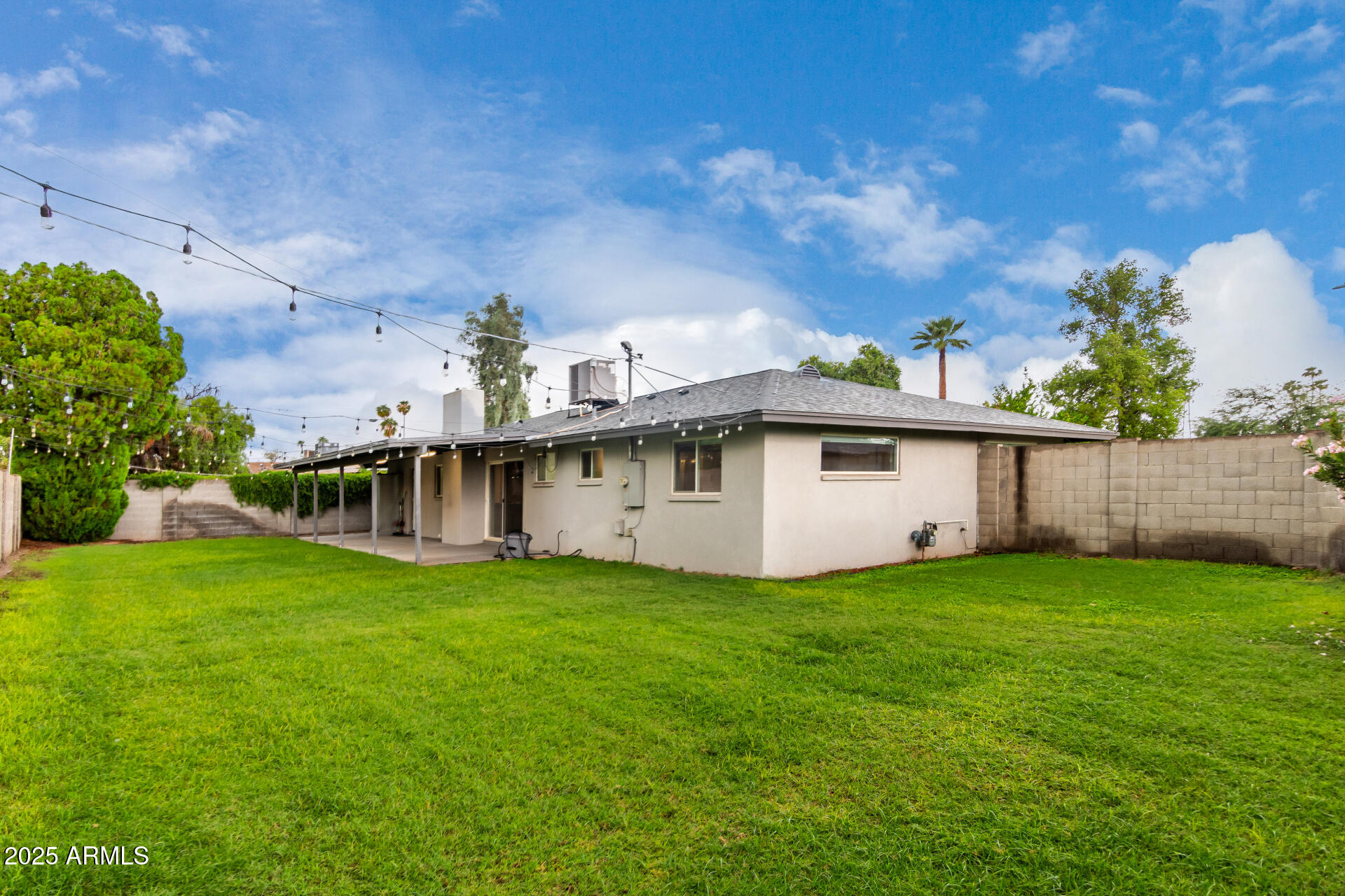 3019 E MITCHELL Drive