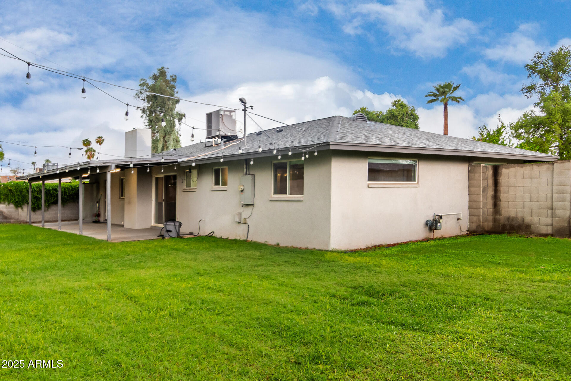 3019 E MITCHELL Drive