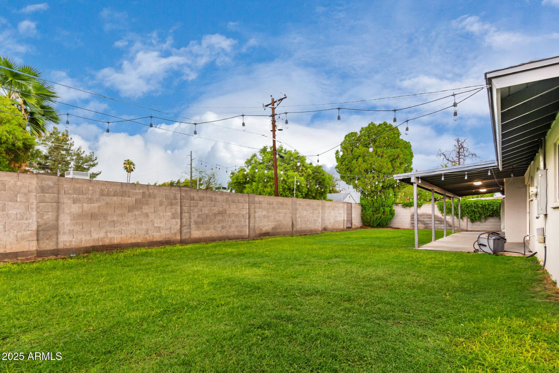 3019 E MITCHELL Drive