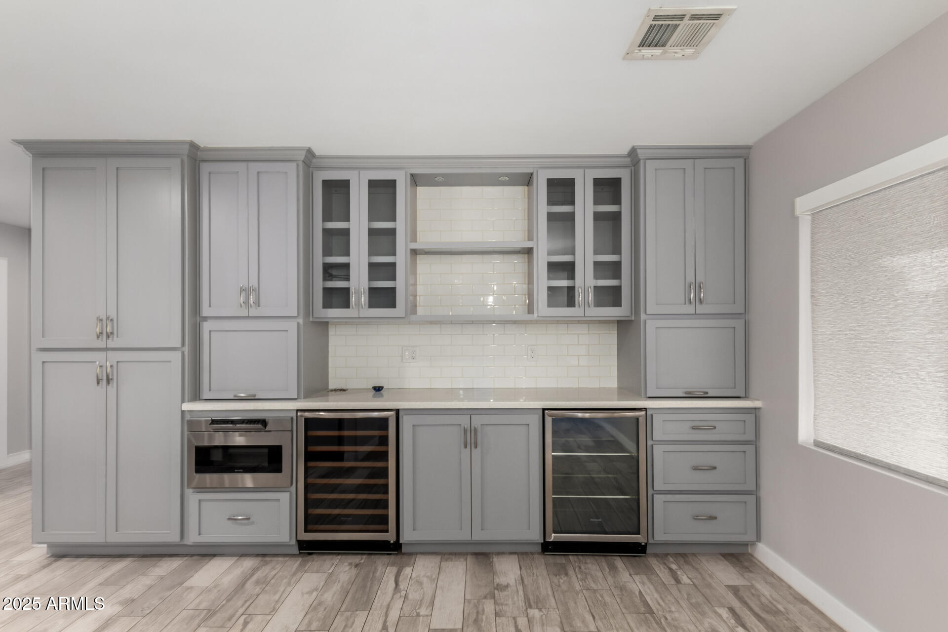 3019 E MITCHELL Drive