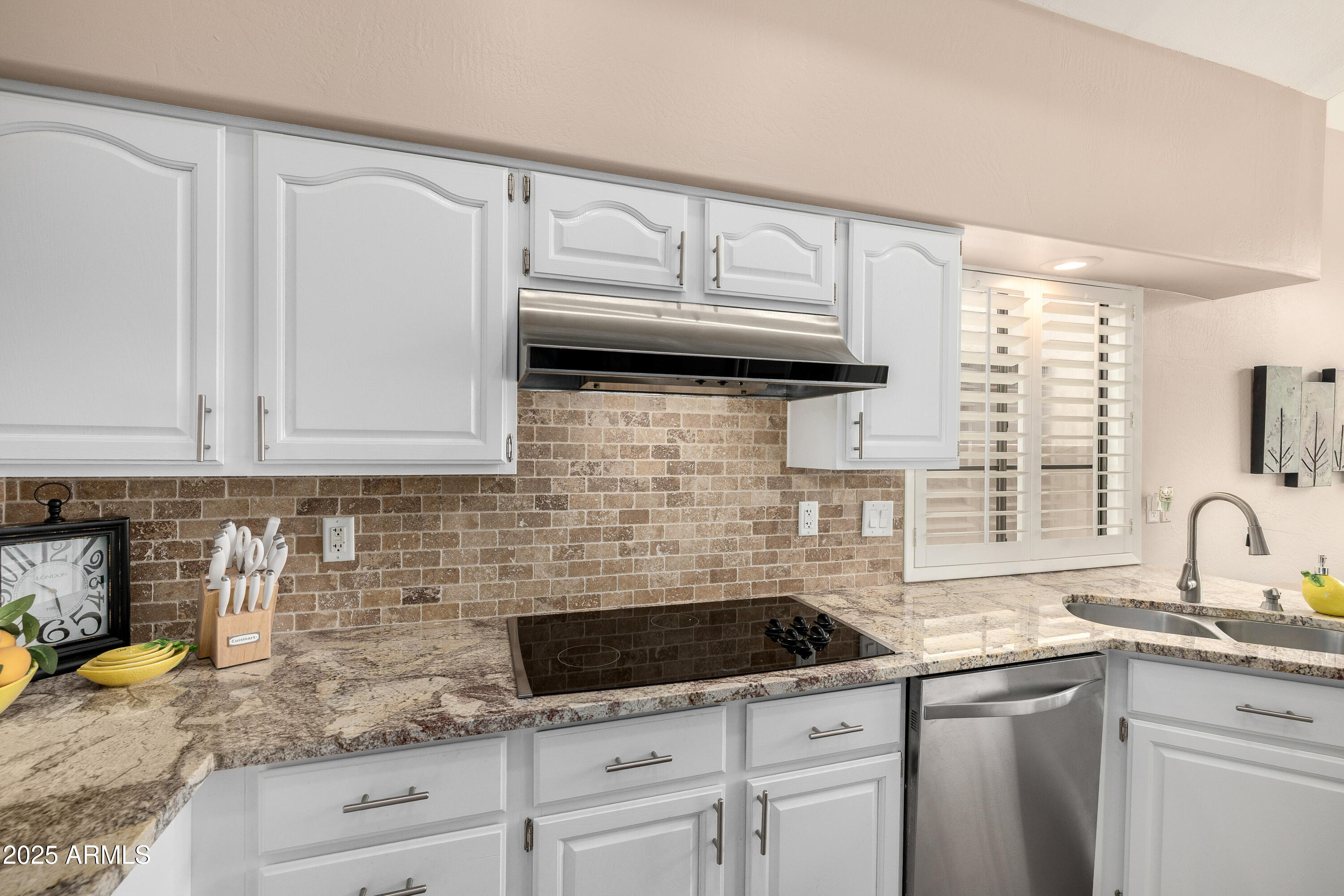 4106 E LUPINE Avenue