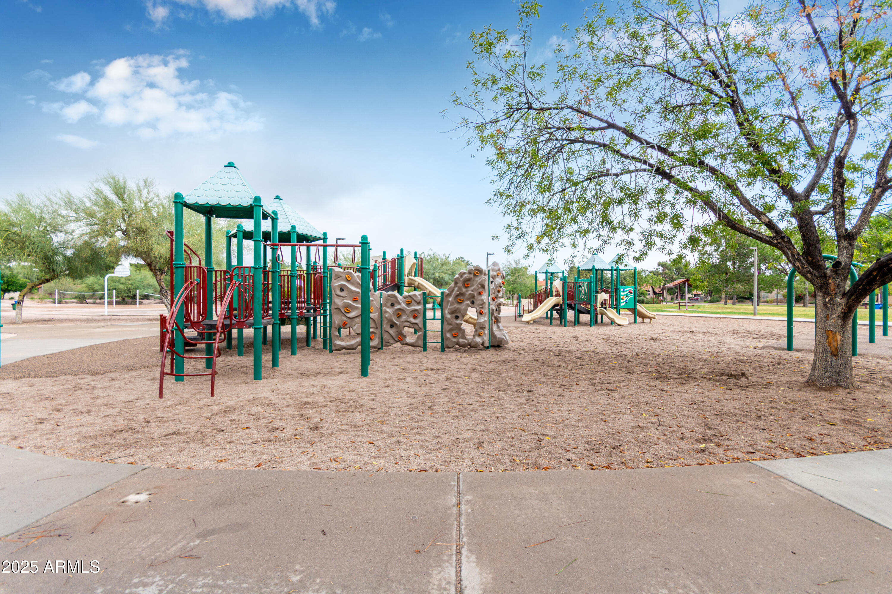 4106 E LUPINE Avenue