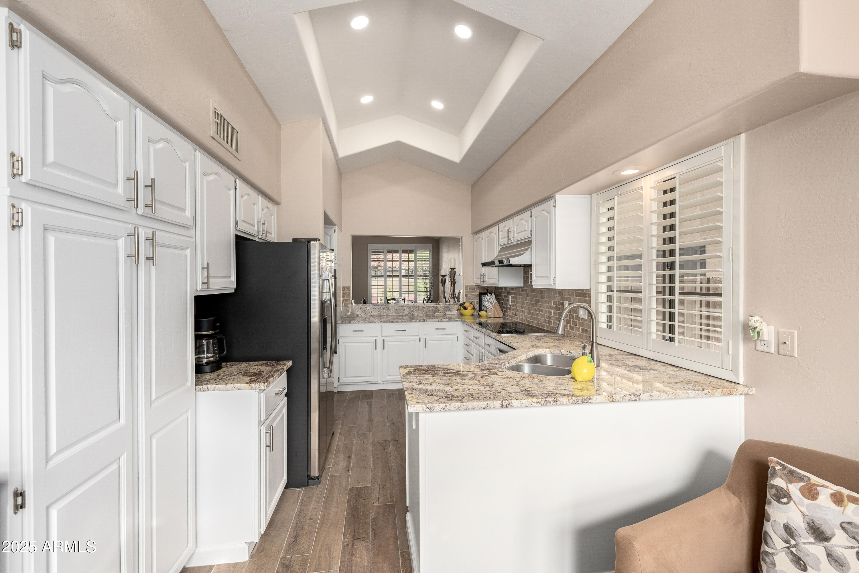 4106 E LUPINE Avenue