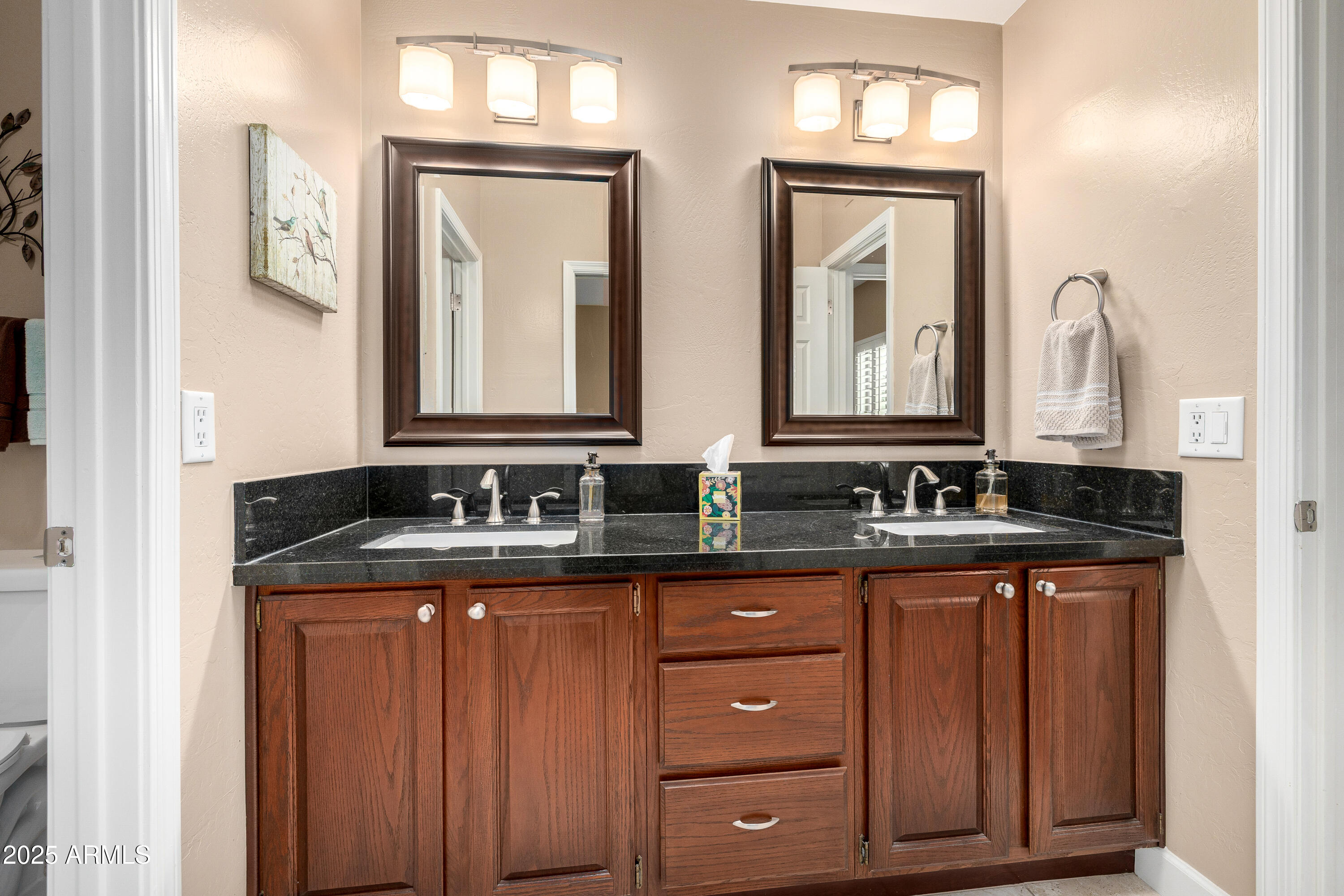 4106 E LUPINE Avenue