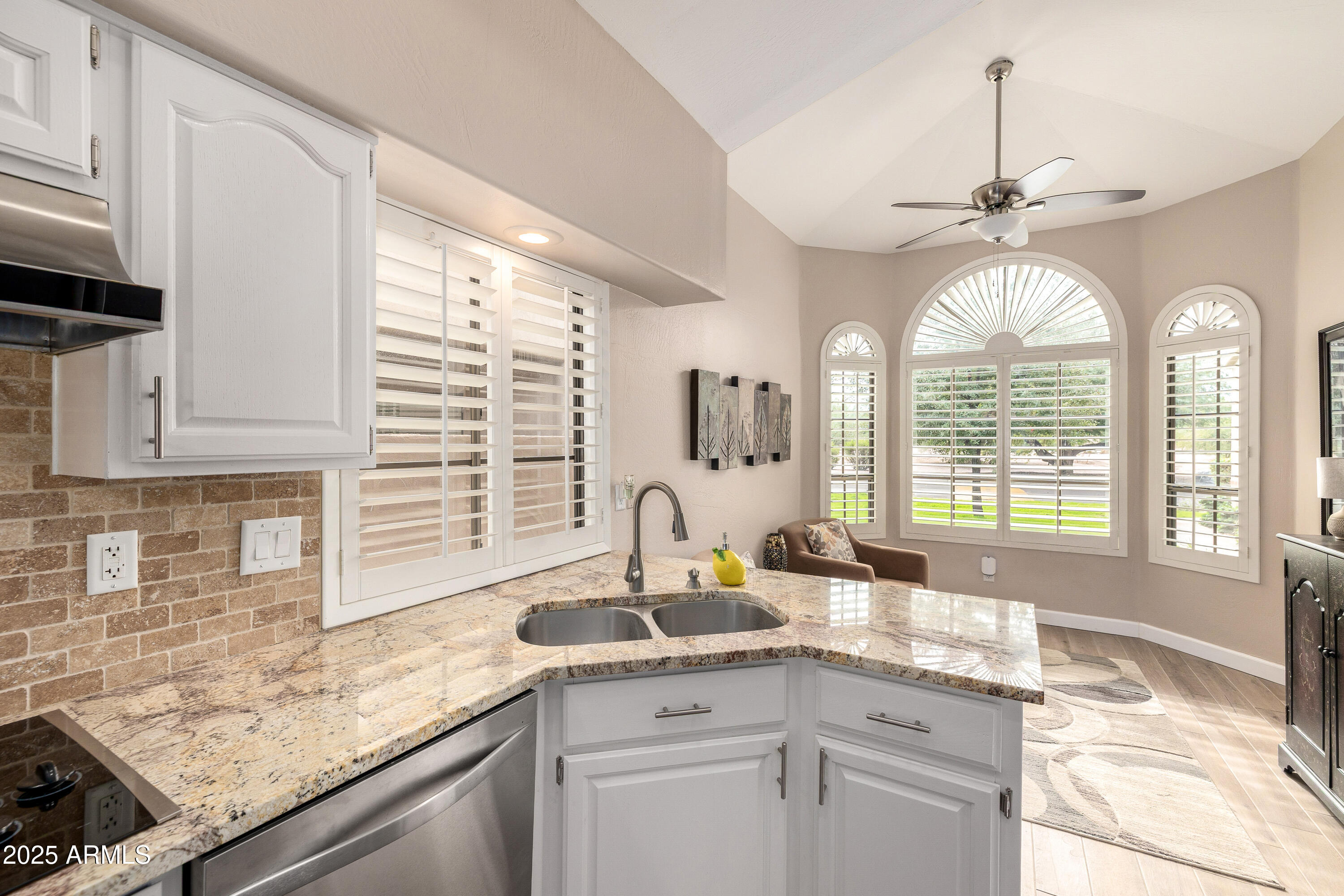 4106 E LUPINE Avenue