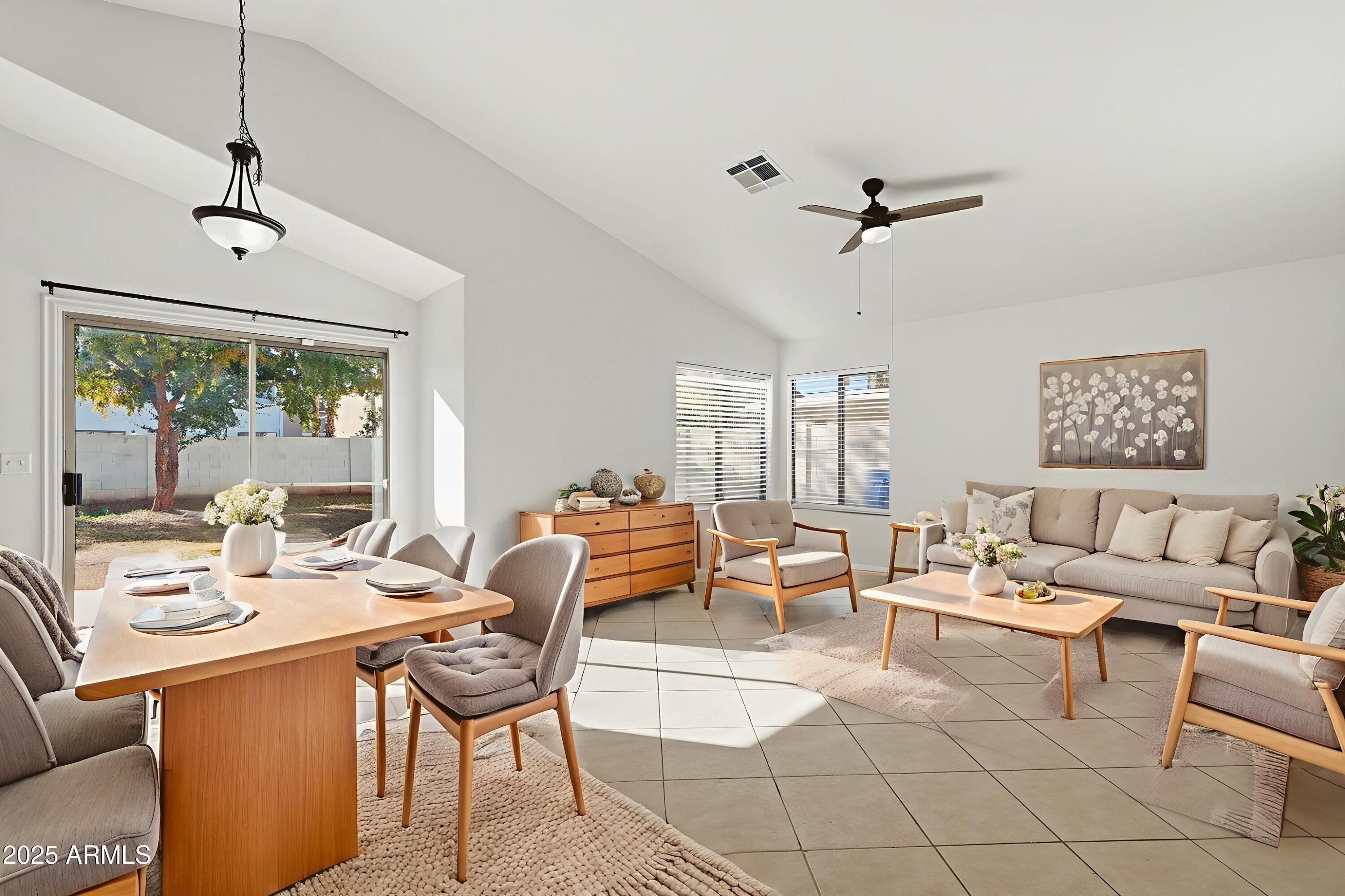 2061 E APPALOOSA Road