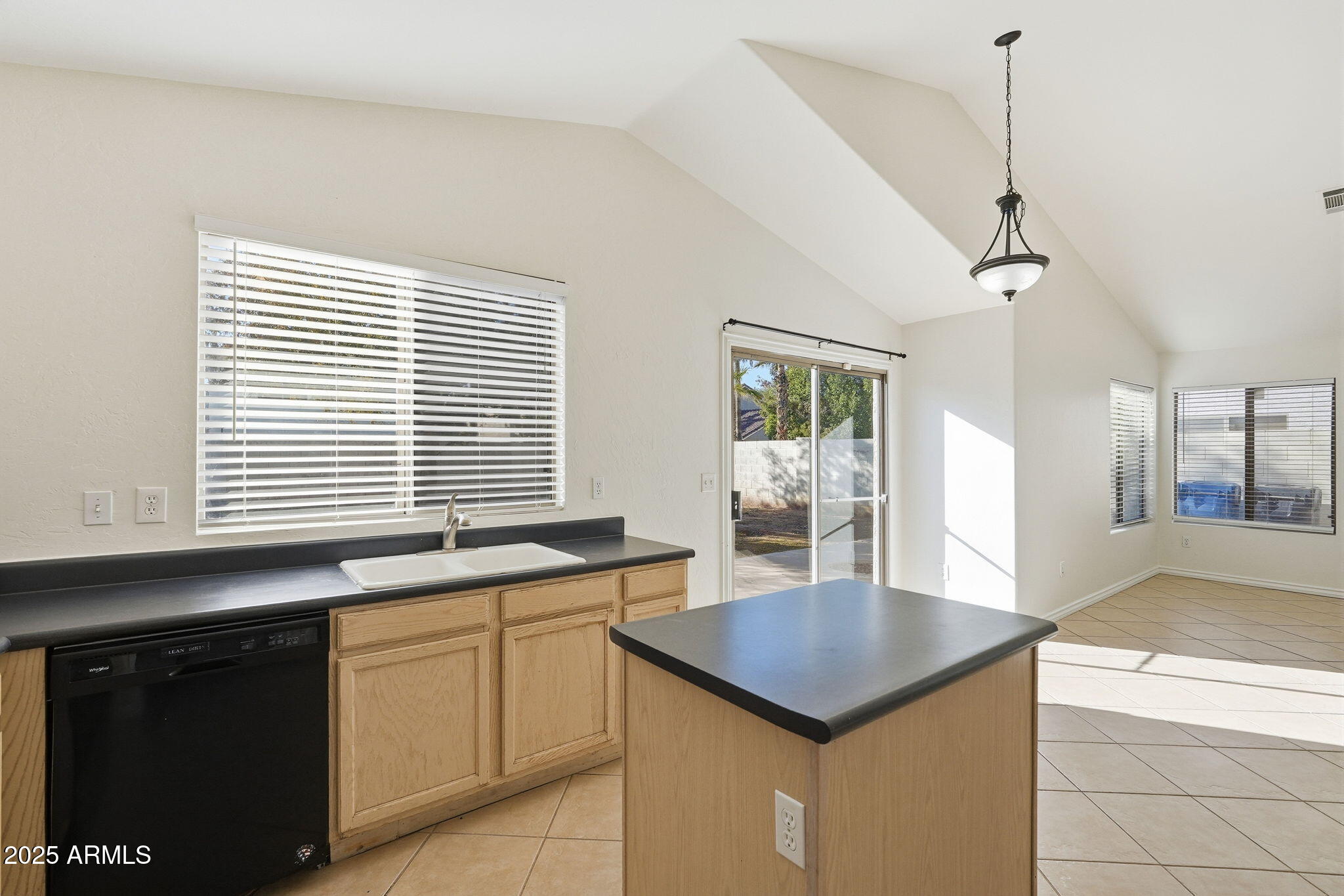 2061 E APPALOOSA Road