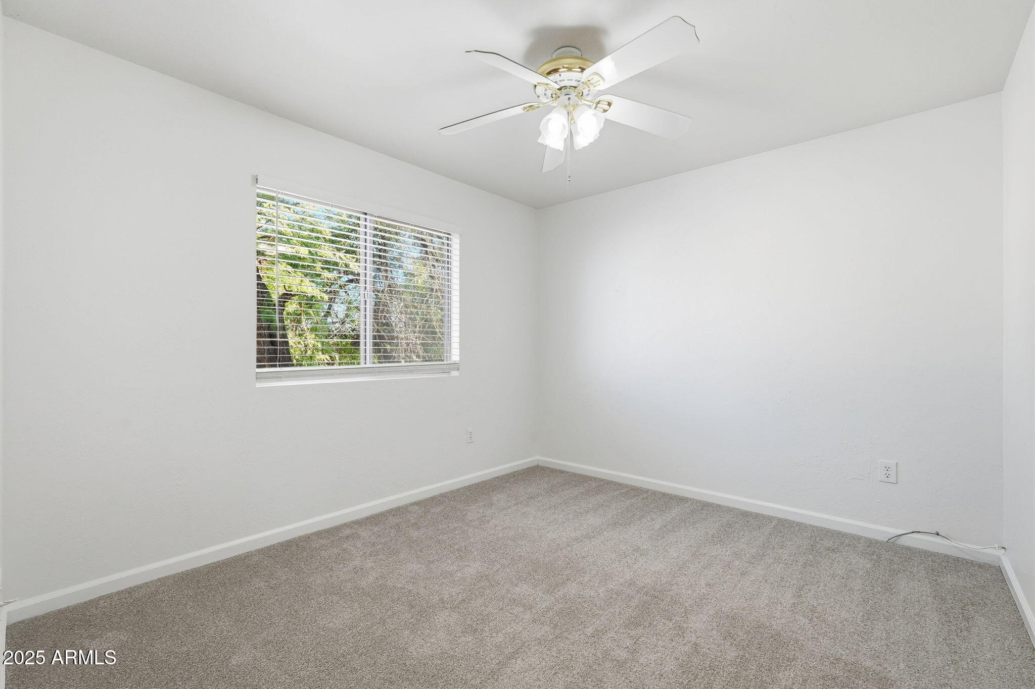 2061 E APPALOOSA Road