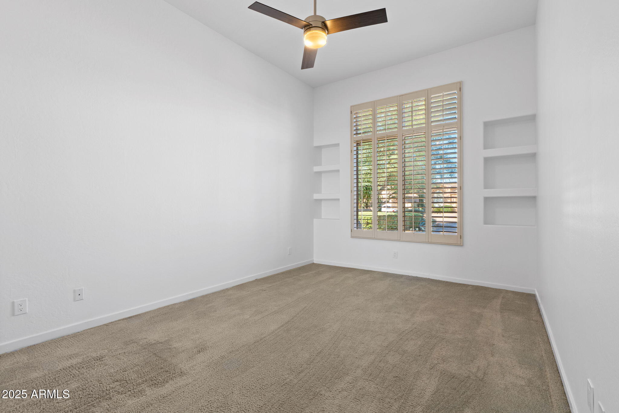 11033 E BETONY Drive