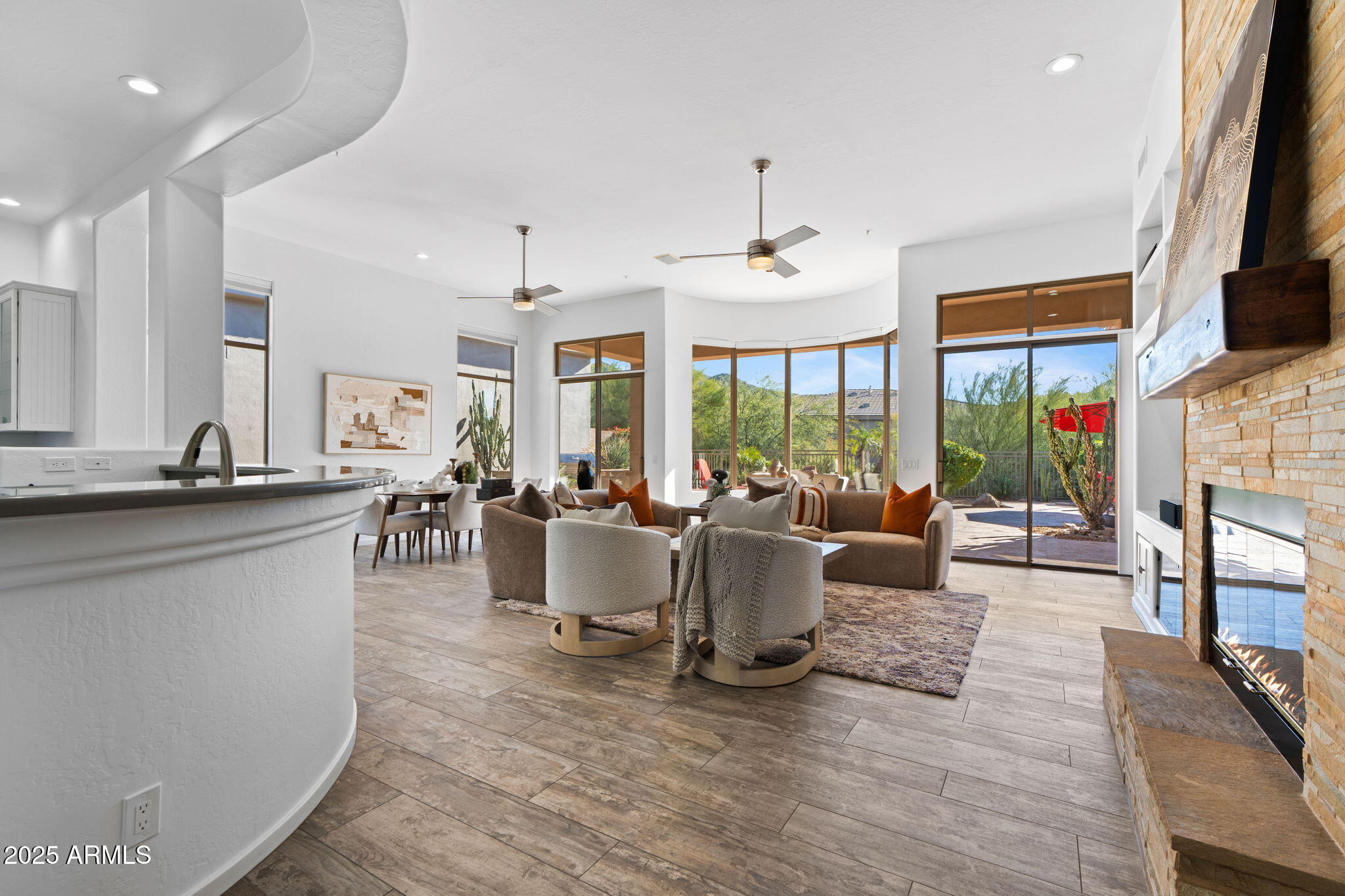 11033 E BETONY Drive