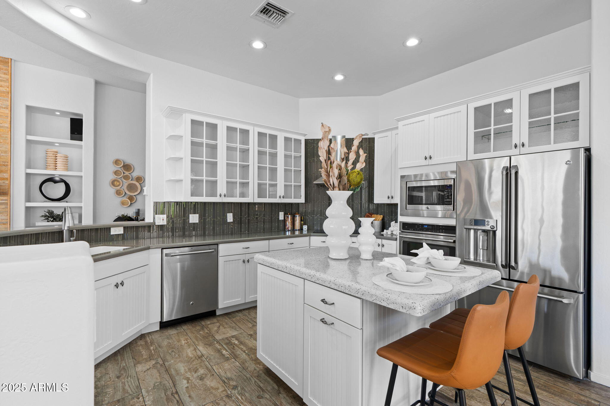 11033 E BETONY Drive