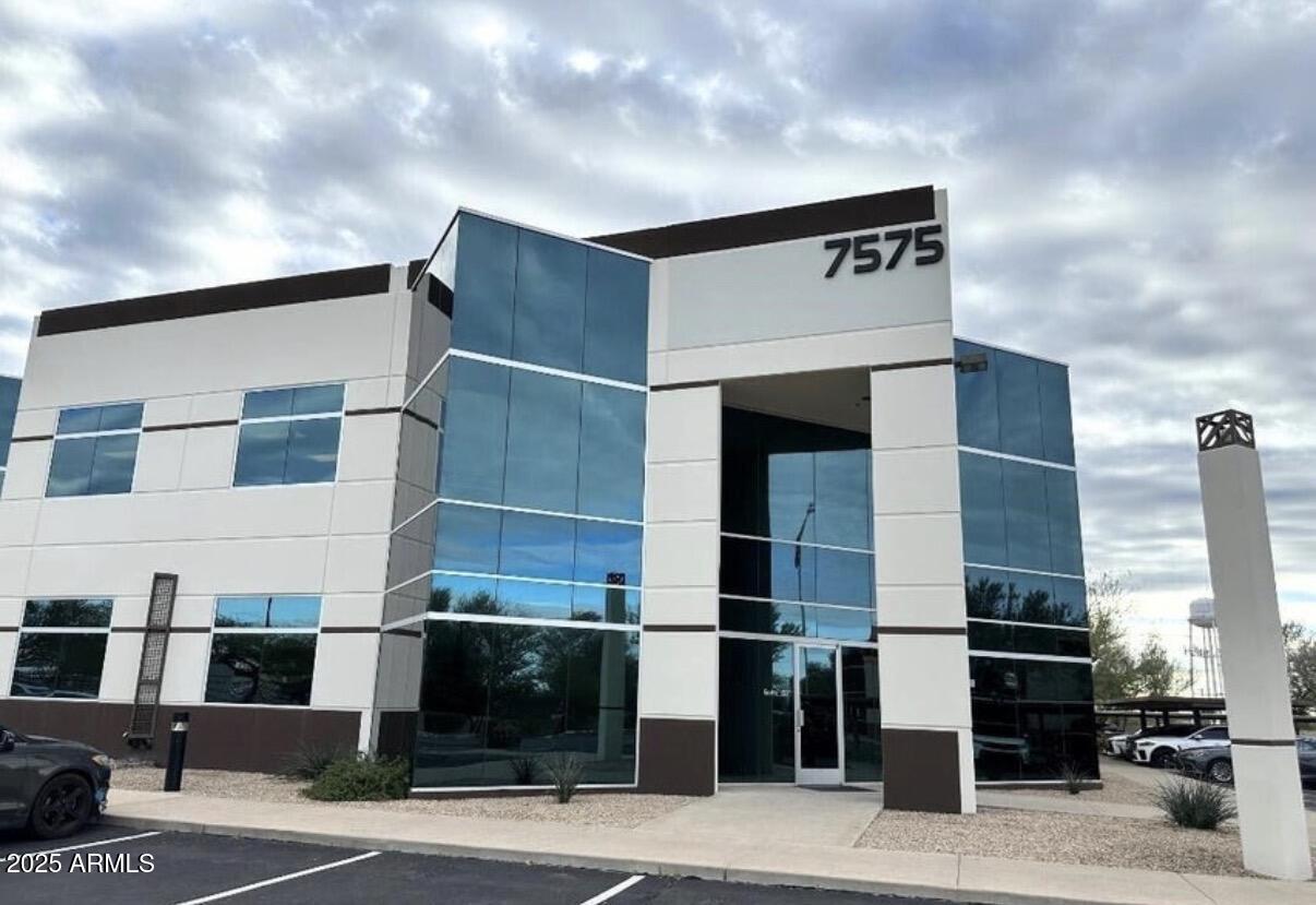 7575 E REDFIELD Road 137FG