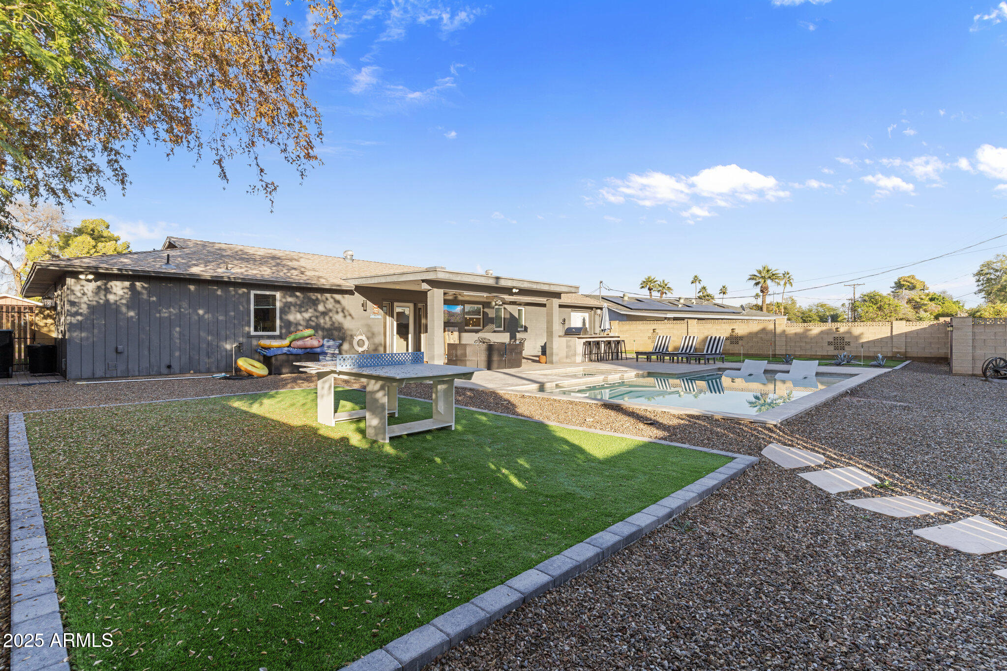 8507 E MONTECITO Avenue