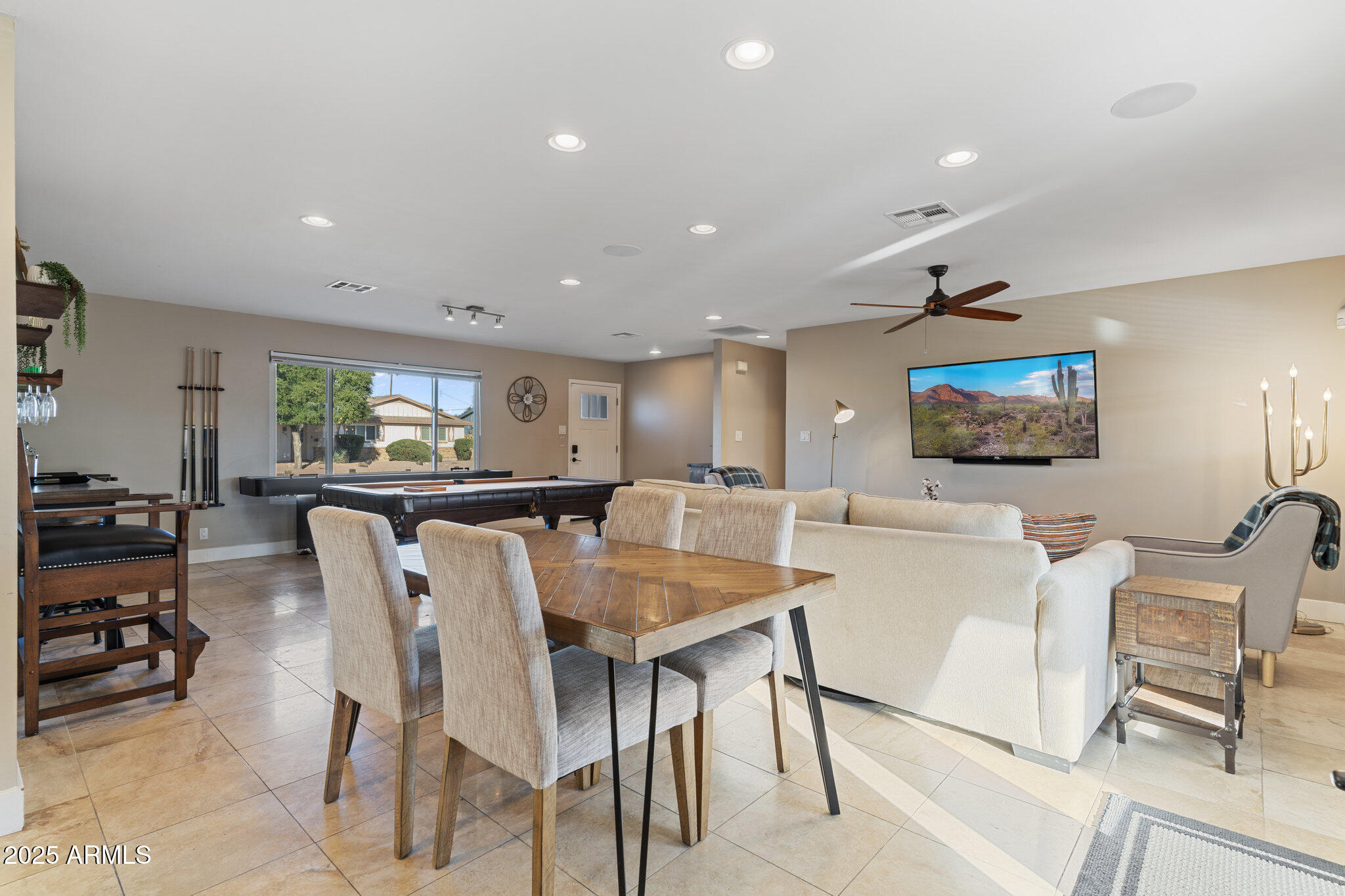 8507 E MONTECITO Avenue