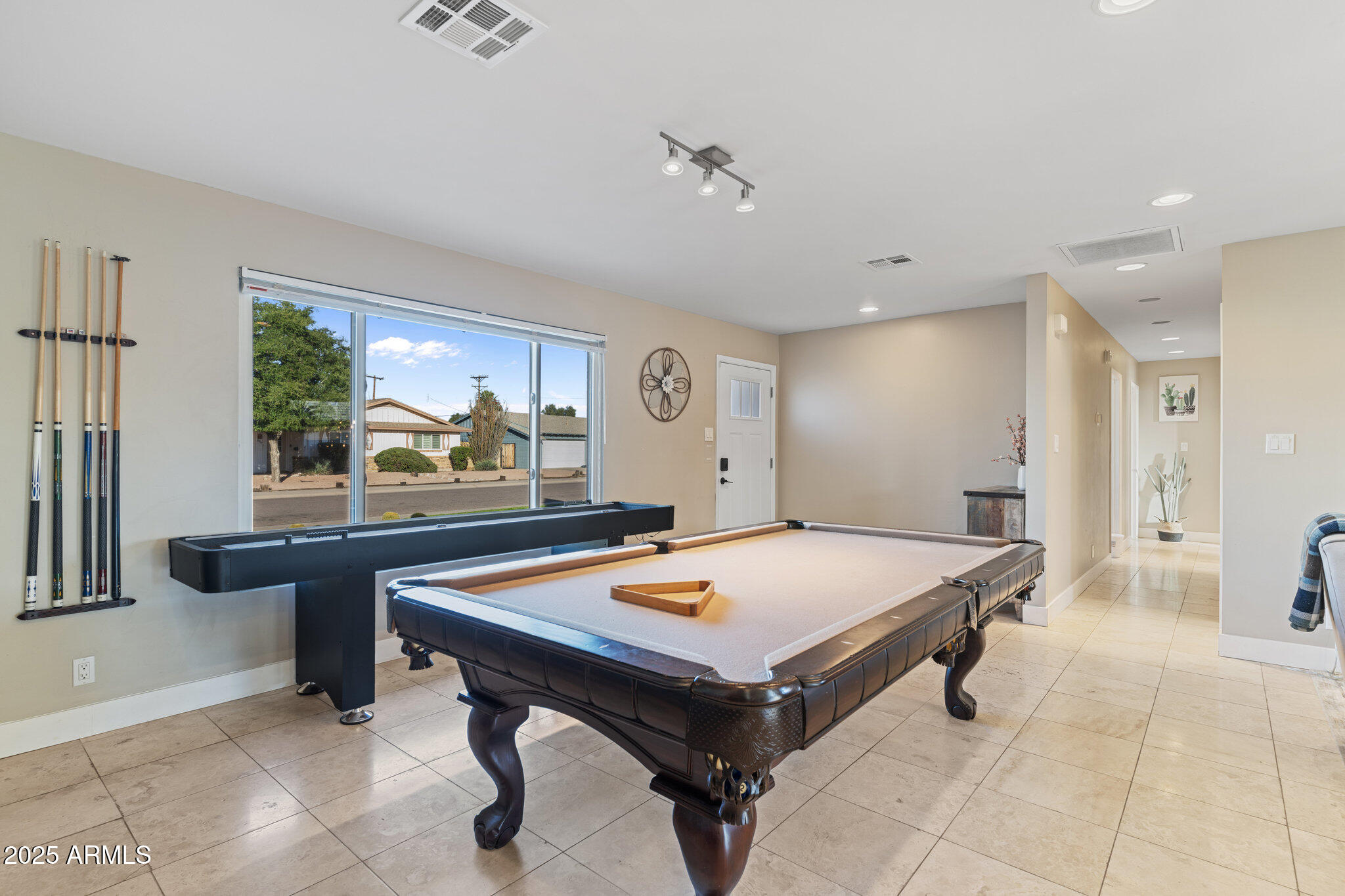 8507 E MONTECITO Avenue