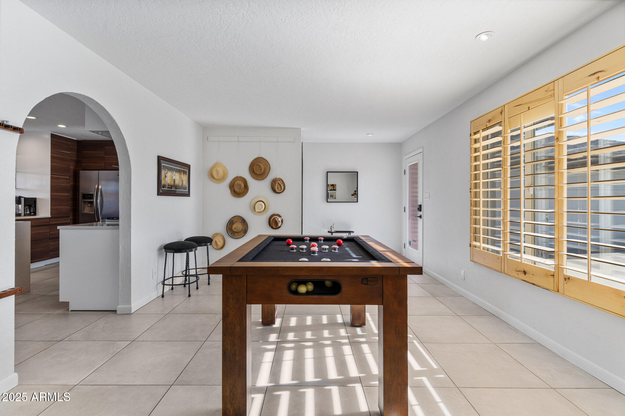 8450 E MONTECITO Avenue