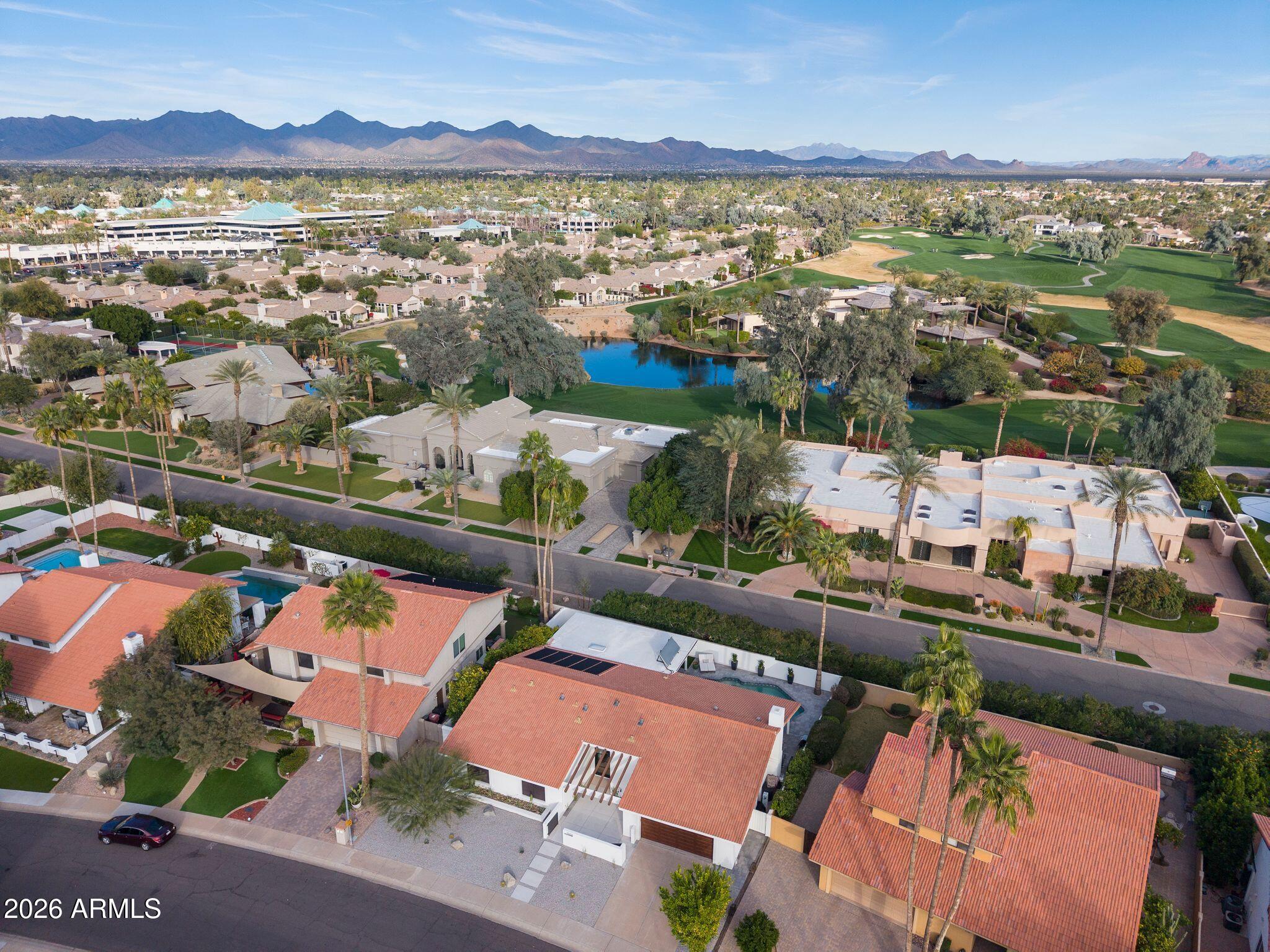 7553 E WOODSHIRE Cove