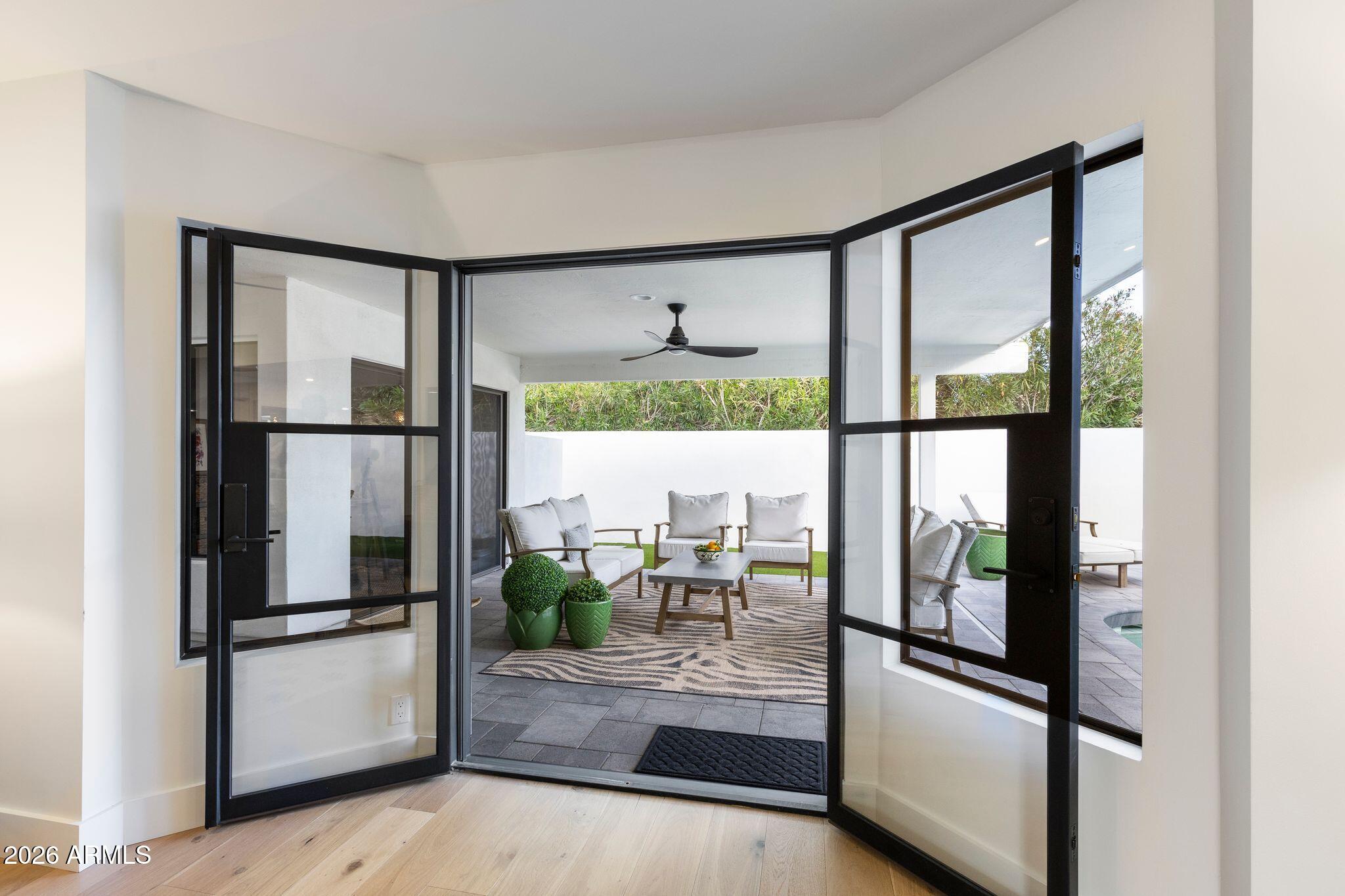 7553 E WOODSHIRE Cove